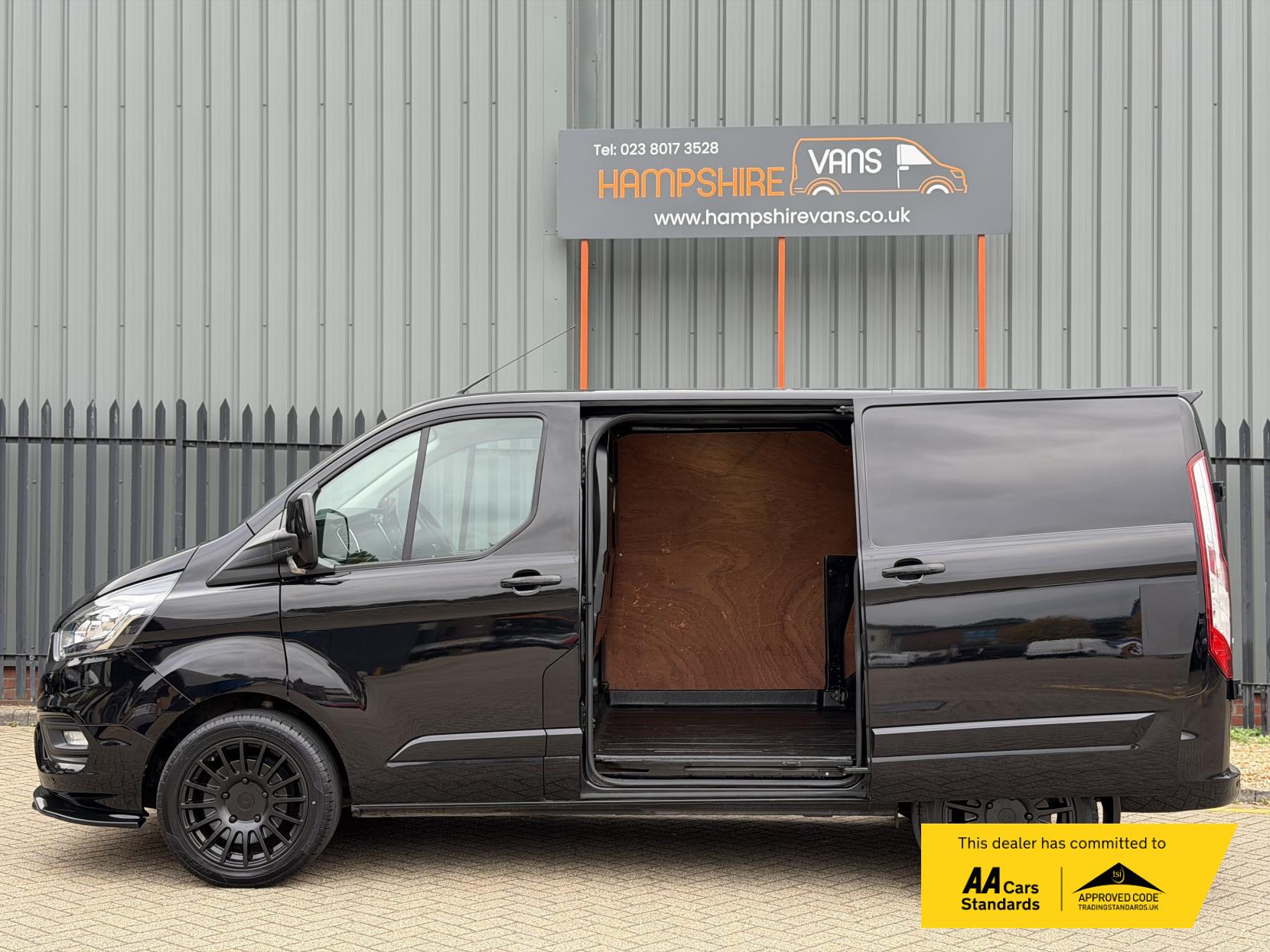 Ford Transit Custom 2.0 Limited Panel Van (2017 - 2022)