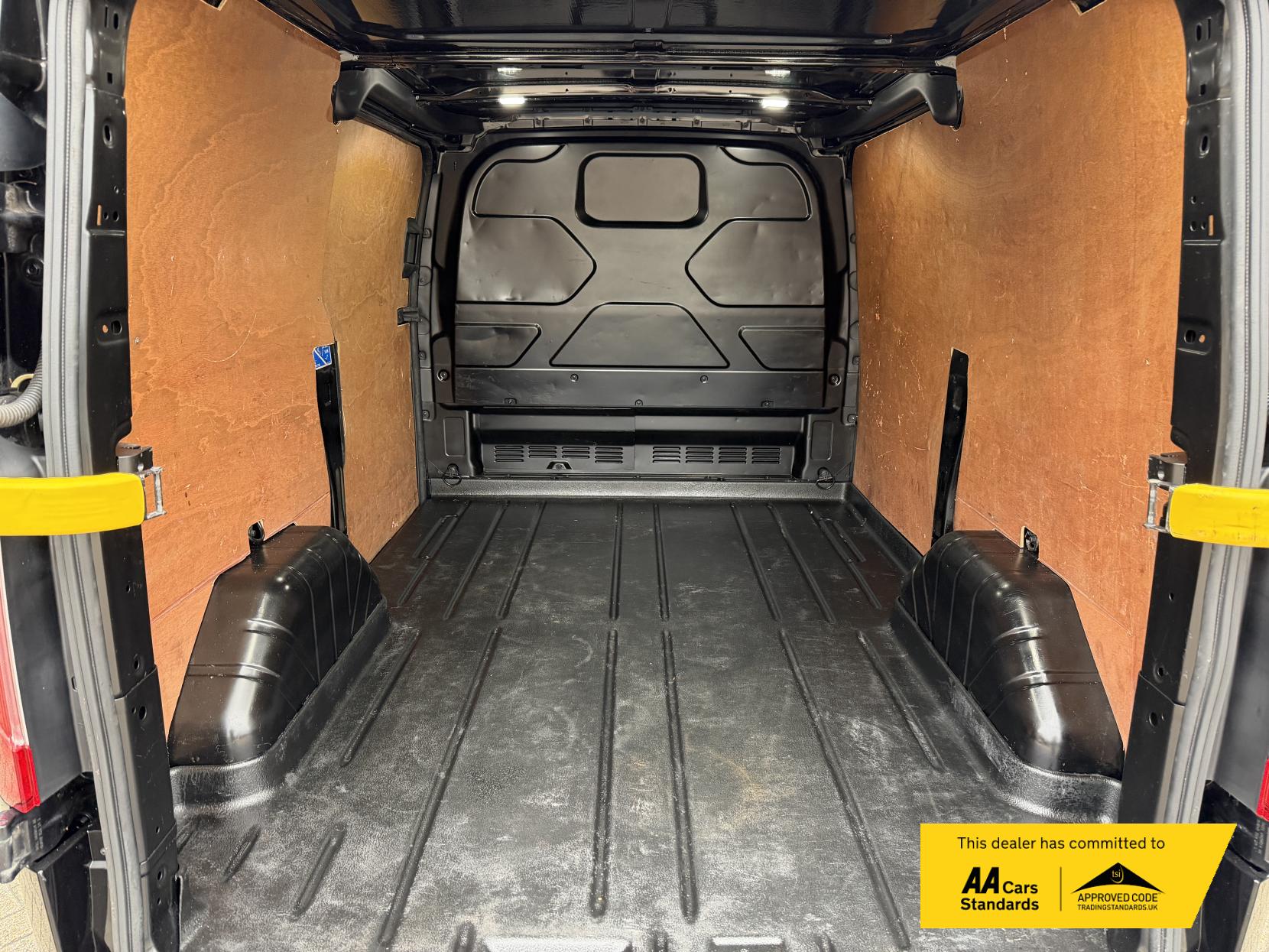 Ford Transit Custom 2.0 Limited Panel Van (2017 - 2022)