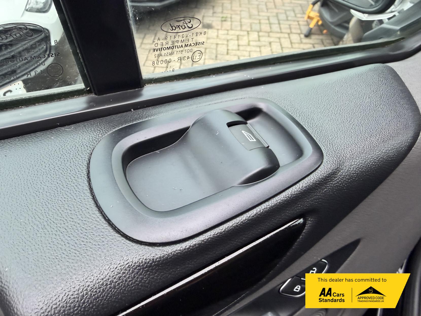 Ford Transit Custom 2.0 Limited Panel Van (2017 - 2022)
