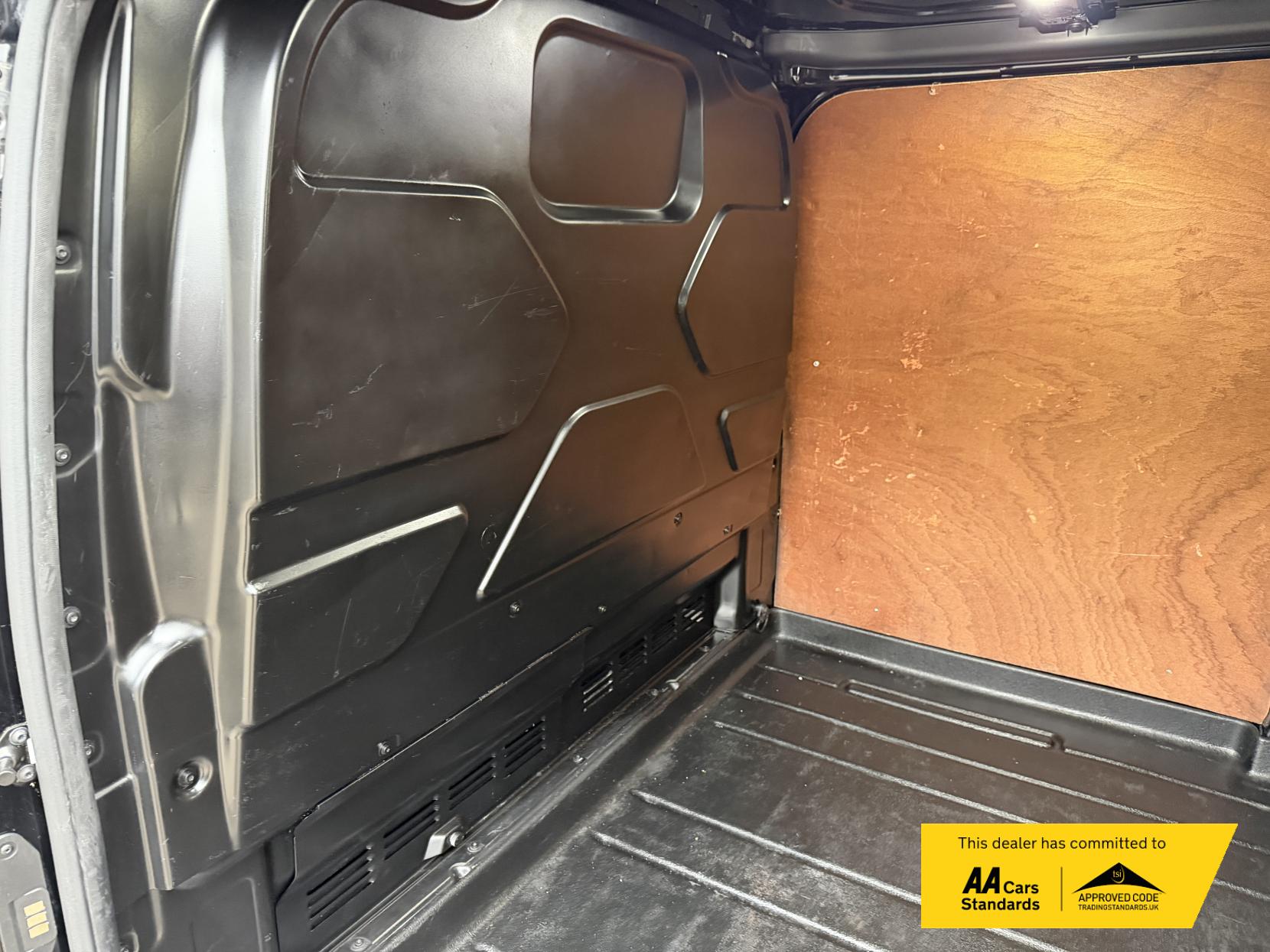 Ford Transit Custom 2.0 Limited Panel Van (2017 - 2022)