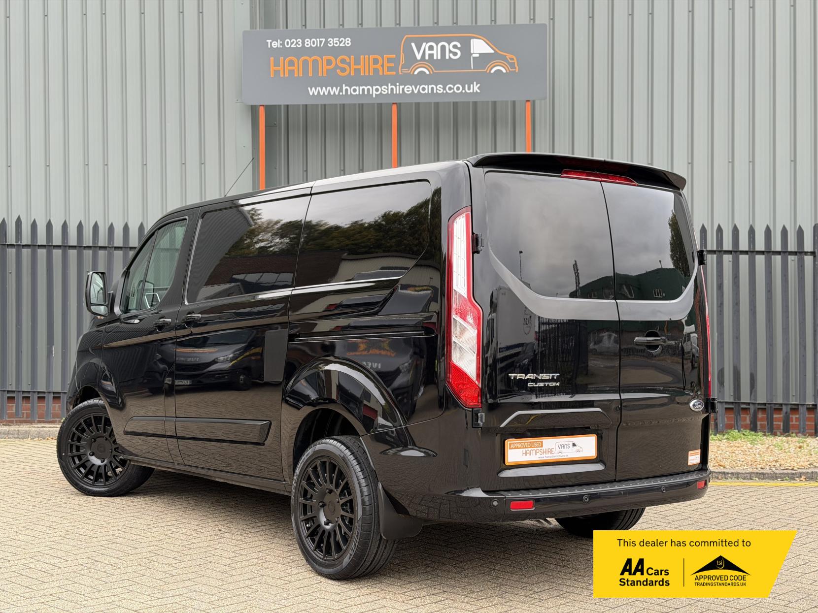 Ford Transit Custom 2.0 Limited Panel Van (2017 - 2022)