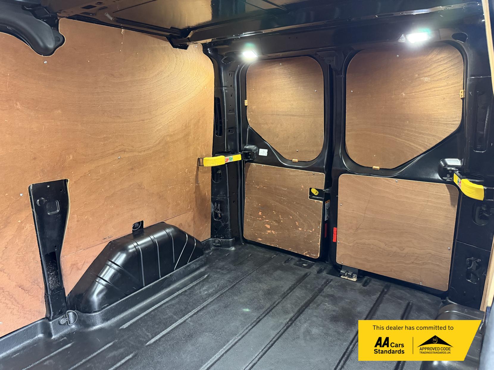 Ford Transit Custom 2.0 Limited Panel Van (2017 - 2022)