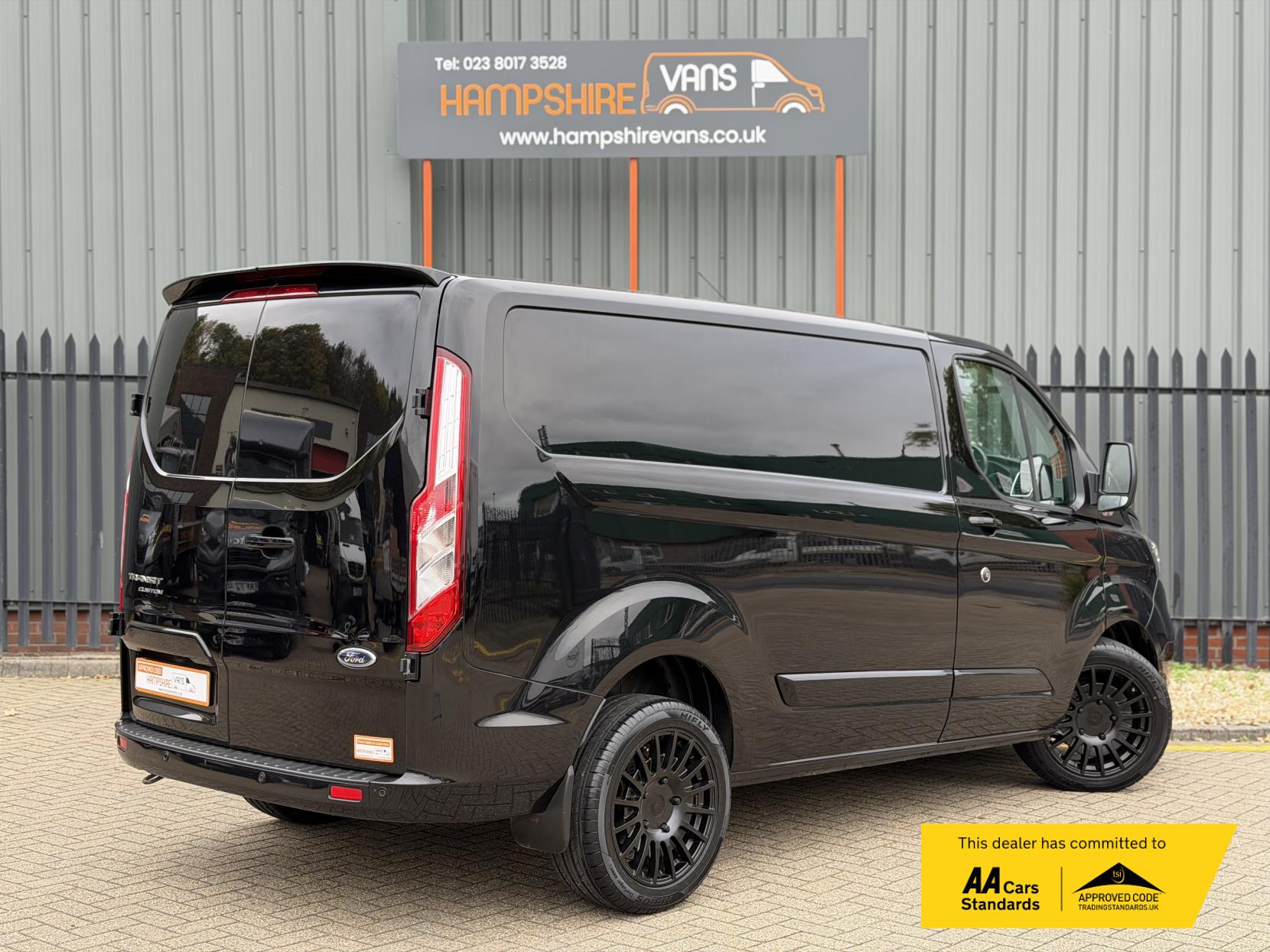 Ford Transit Custom 2.0 Limited Panel Van (2017 - 2022)