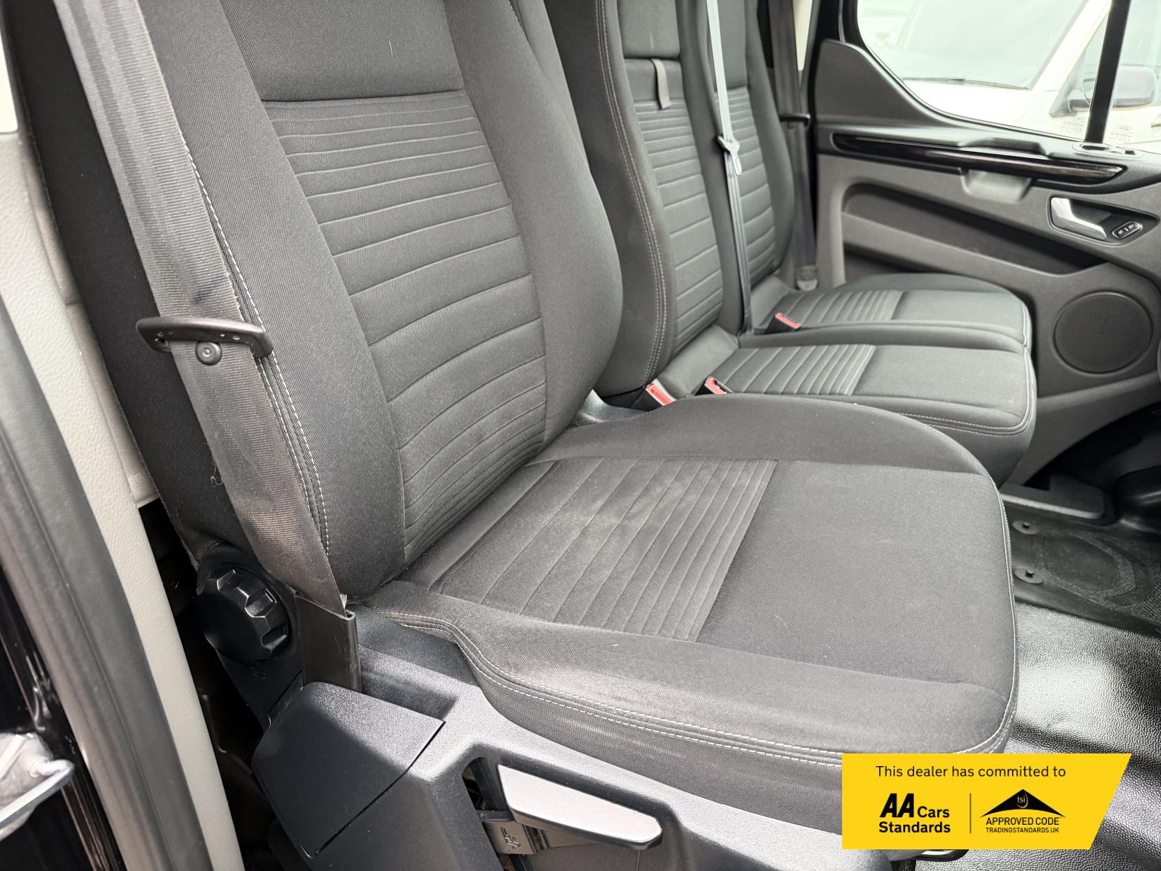 Ford Transit Custom 2.0 Limited Panel Van (2017 - 2022)