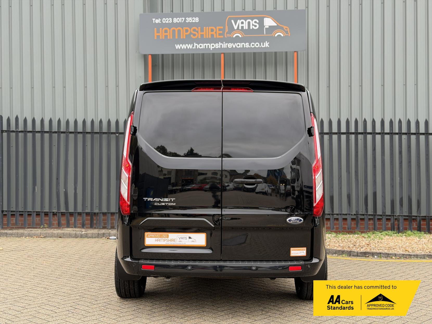 Ford Transit Custom 2.0 Limited Panel Van (2017 - 2022)
