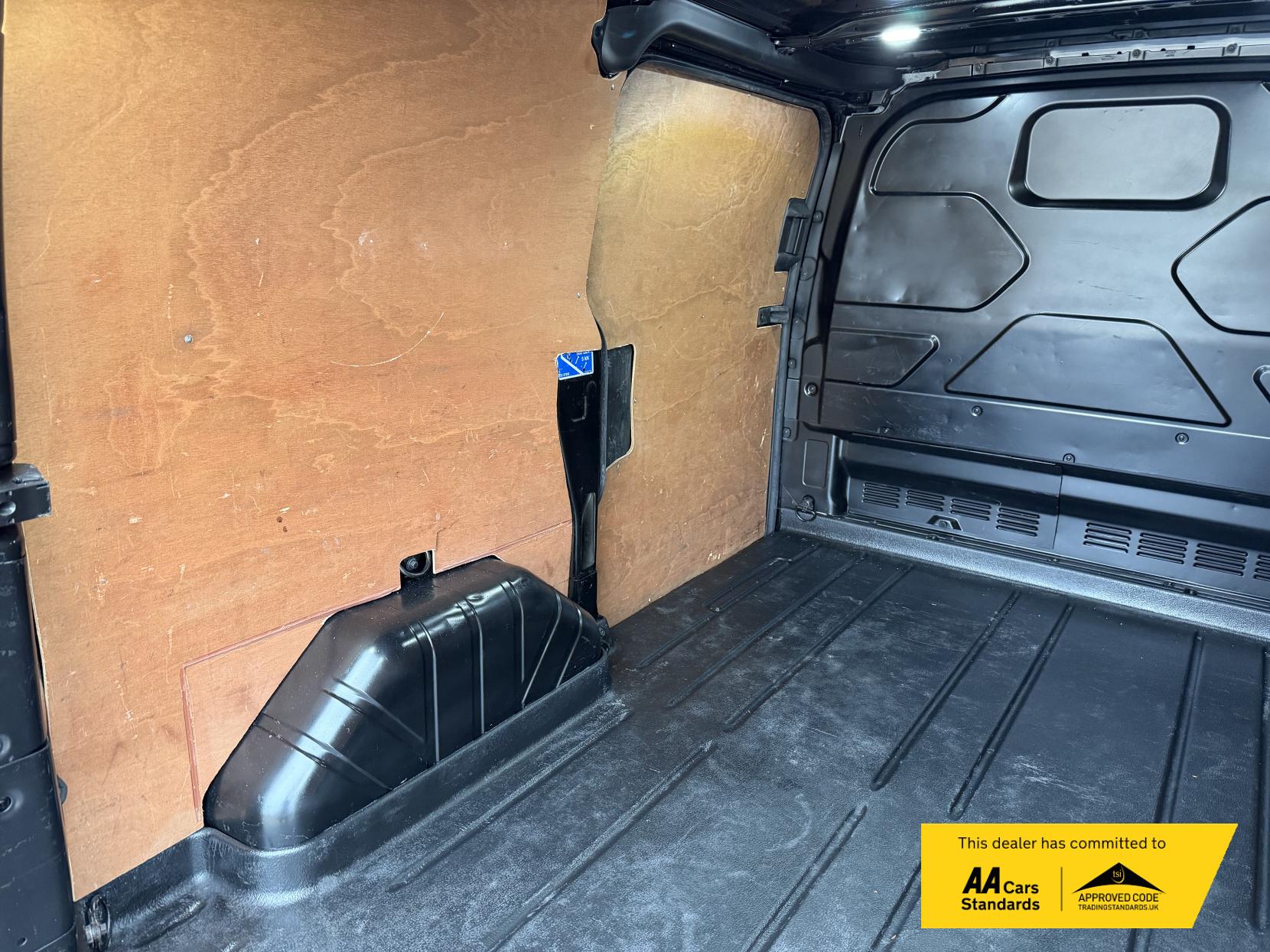 Ford Transit Custom 2.0 Limited Panel Van (2017 - 2022)