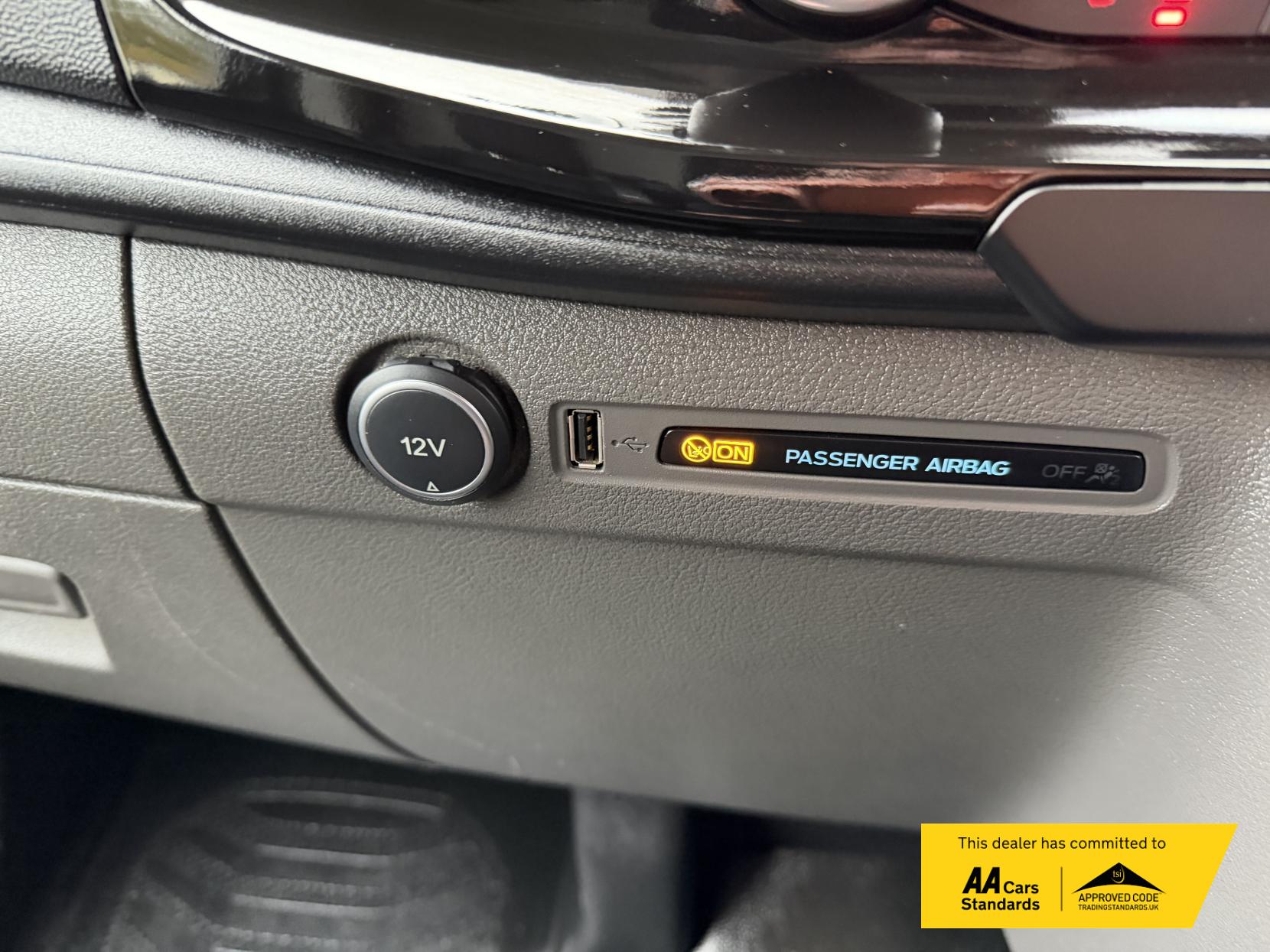 Ford Transit Custom 2.0 Limited Panel Van (2017 - 2022)