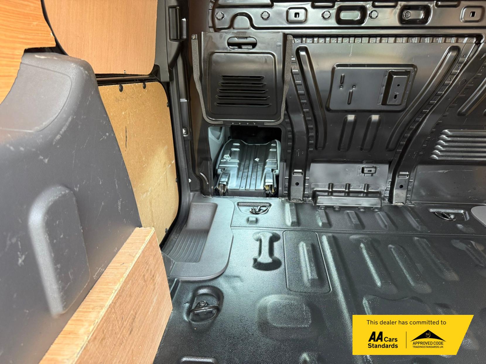 Ford Transit Connect 1.5 200 EcoBlue Limited Panel Van 5dr Diesel Manual L1 Euro 6 (s/s) (120 ps)