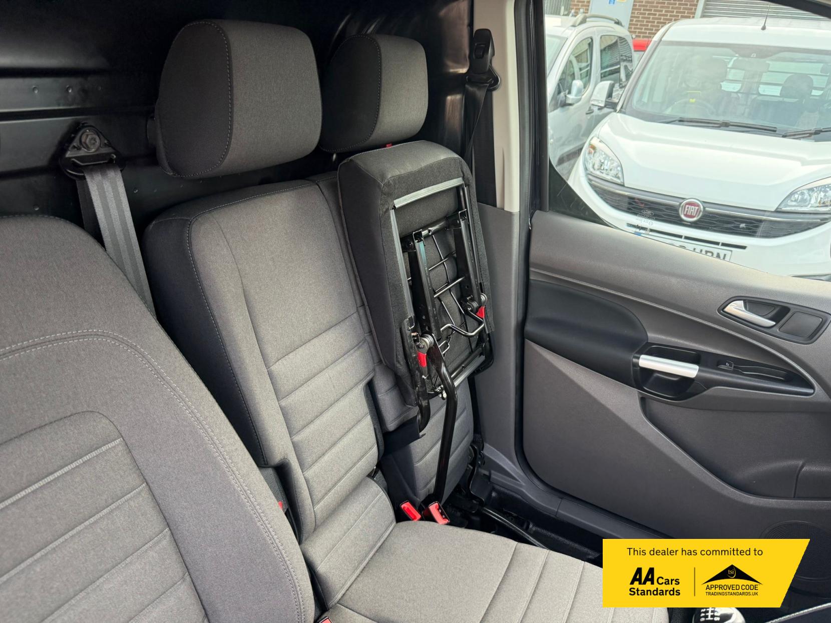 Ford Transit Connect 1.5 200 EcoBlue Limited Panel Van 5dr Diesel Manual L1 Euro 6 (s/s) (120 ps)