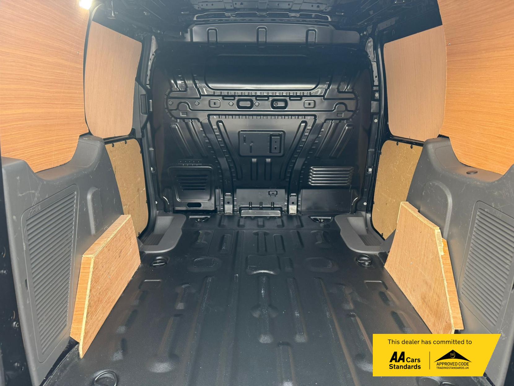 Ford Transit Connect 1.5 200 EcoBlue Limited Panel Van 5dr Diesel Manual L1 Euro 6 (s/s) (120 ps)
