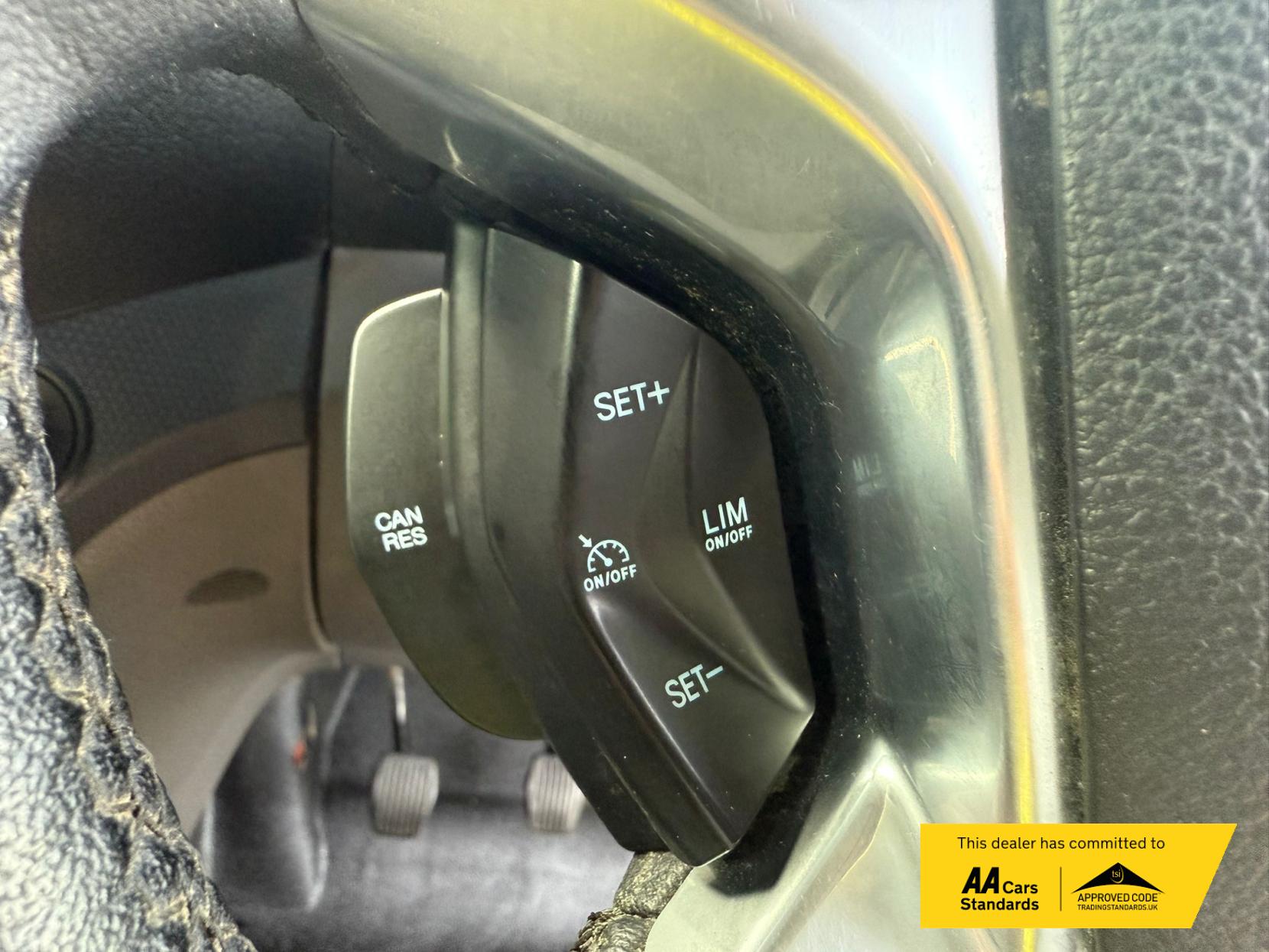 Ford Transit Connect 1.5 200 EcoBlue Limited Panel Van 5dr Diesel Manual L1 Euro 6 (s/s) (120 ps)