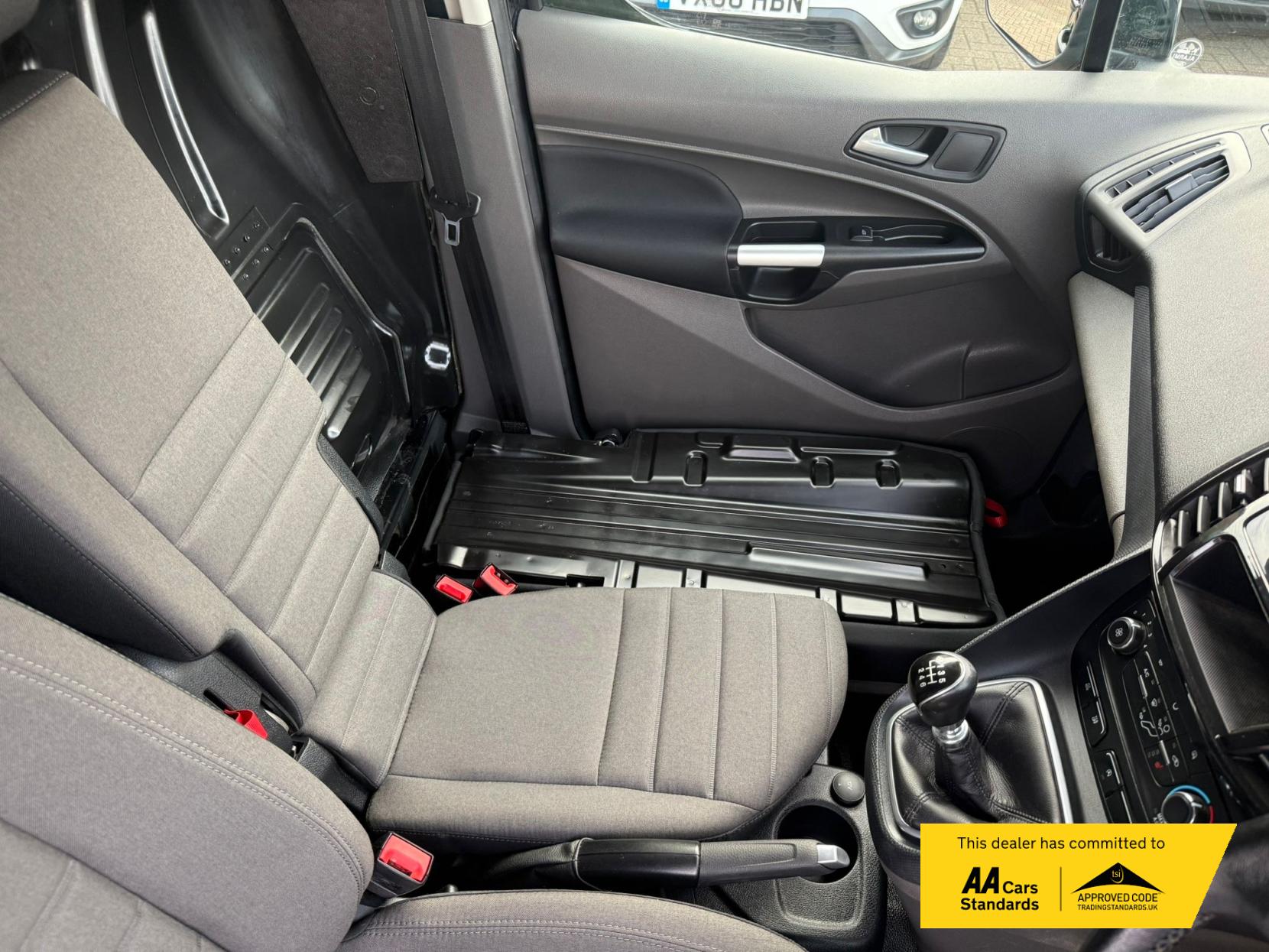 Ford Transit Connect 1.5 200 EcoBlue Limited Panel Van 5dr Diesel Manual L1 Euro 6 (s/s) (120 ps)