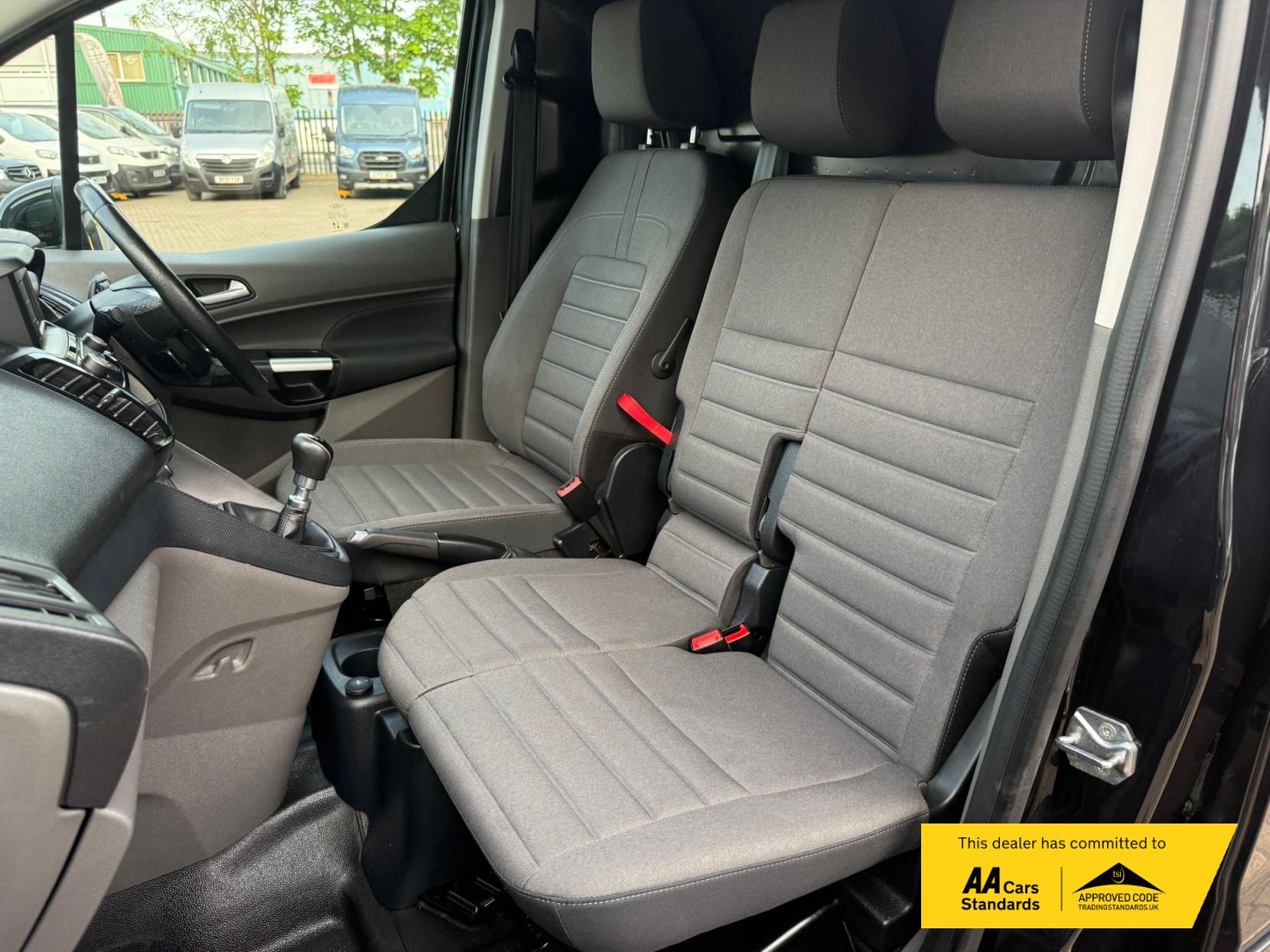 Ford Transit Connect 1.5 200 EcoBlue Limited Panel Van 5dr Diesel Manual L1 Euro 6 (s/s) (120 ps)
