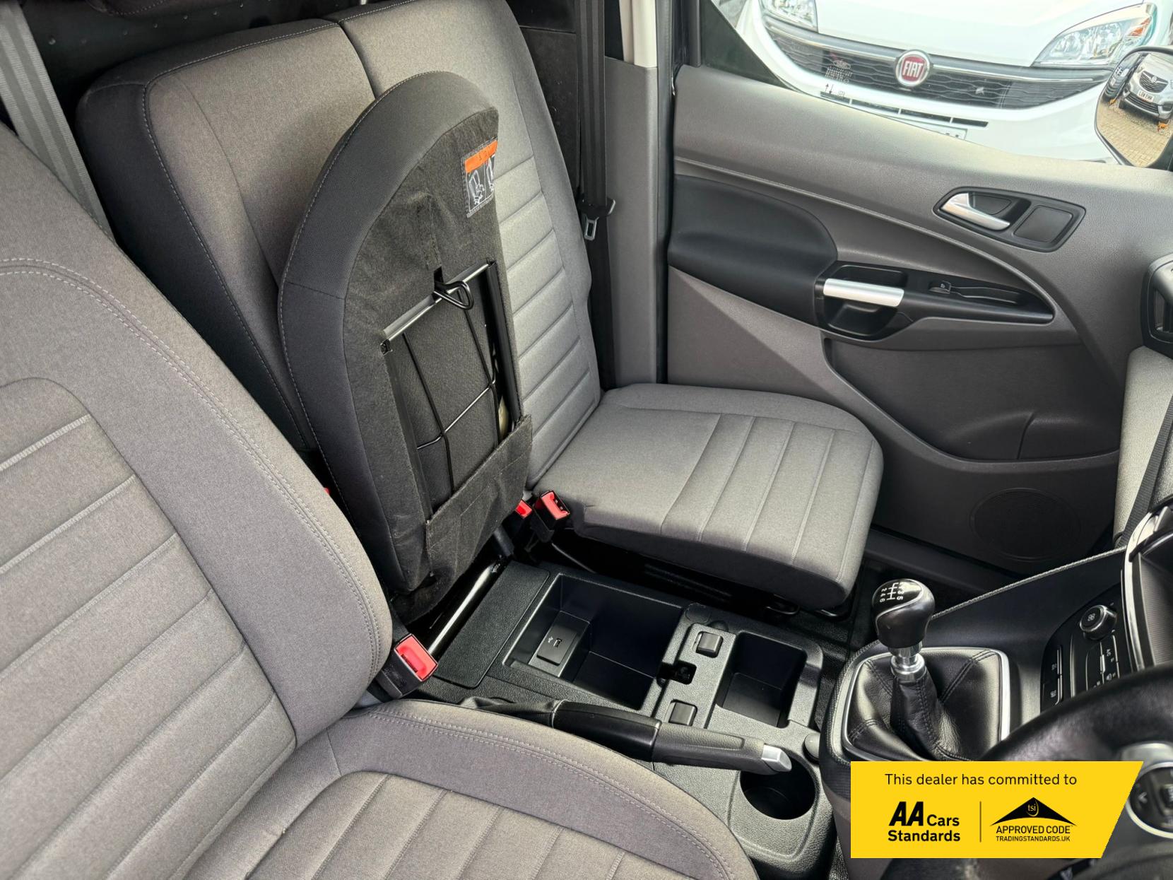 Ford Transit Connect 1.5 200 EcoBlue Limited Panel Van 5dr Diesel Manual L1 Euro 6 (s/s) (120 ps)