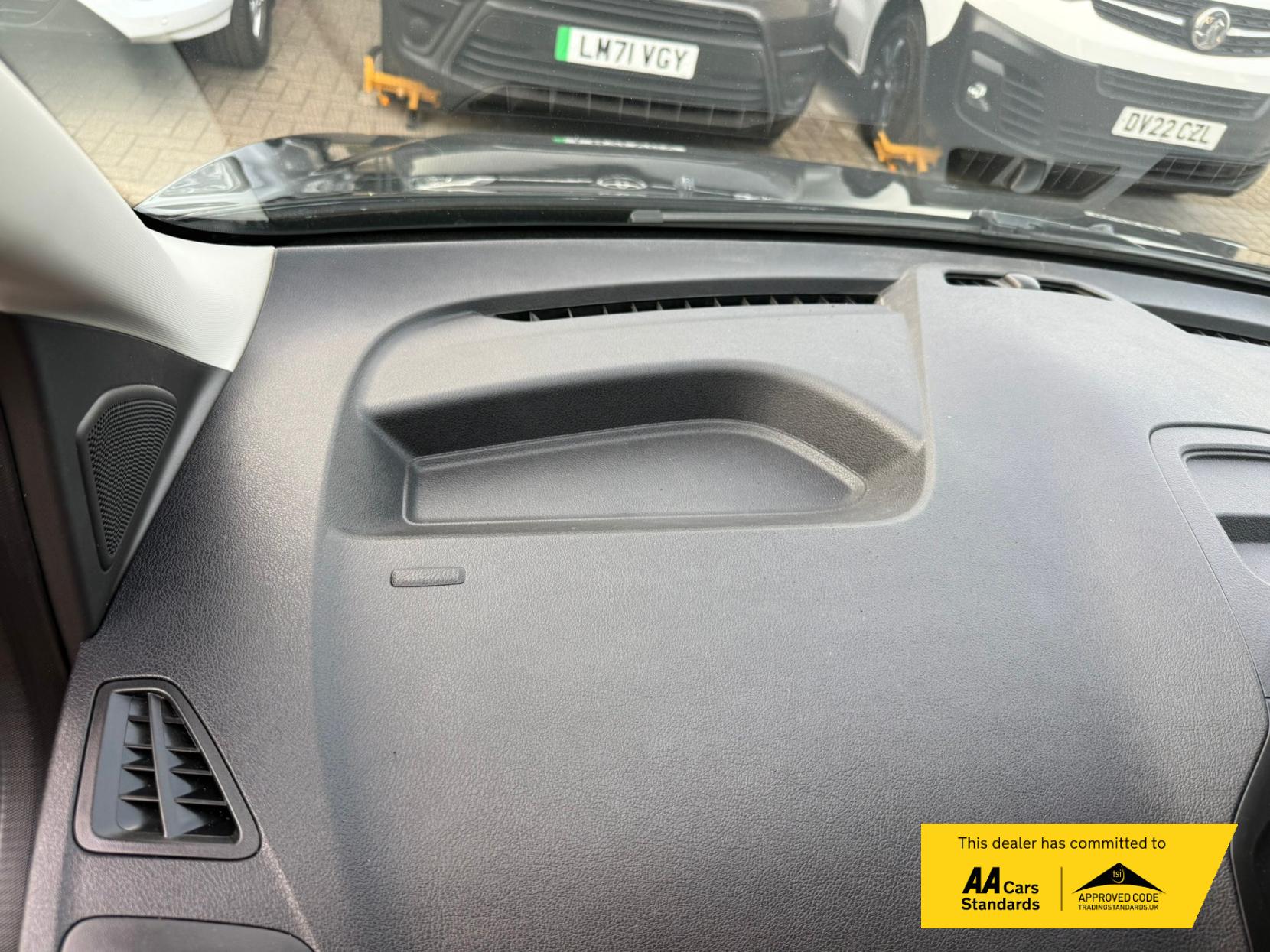 Ford Transit Connect 1.5 200 EcoBlue Limited Panel Van 5dr Diesel Manual L1 Euro 6 (s/s) (120 ps)