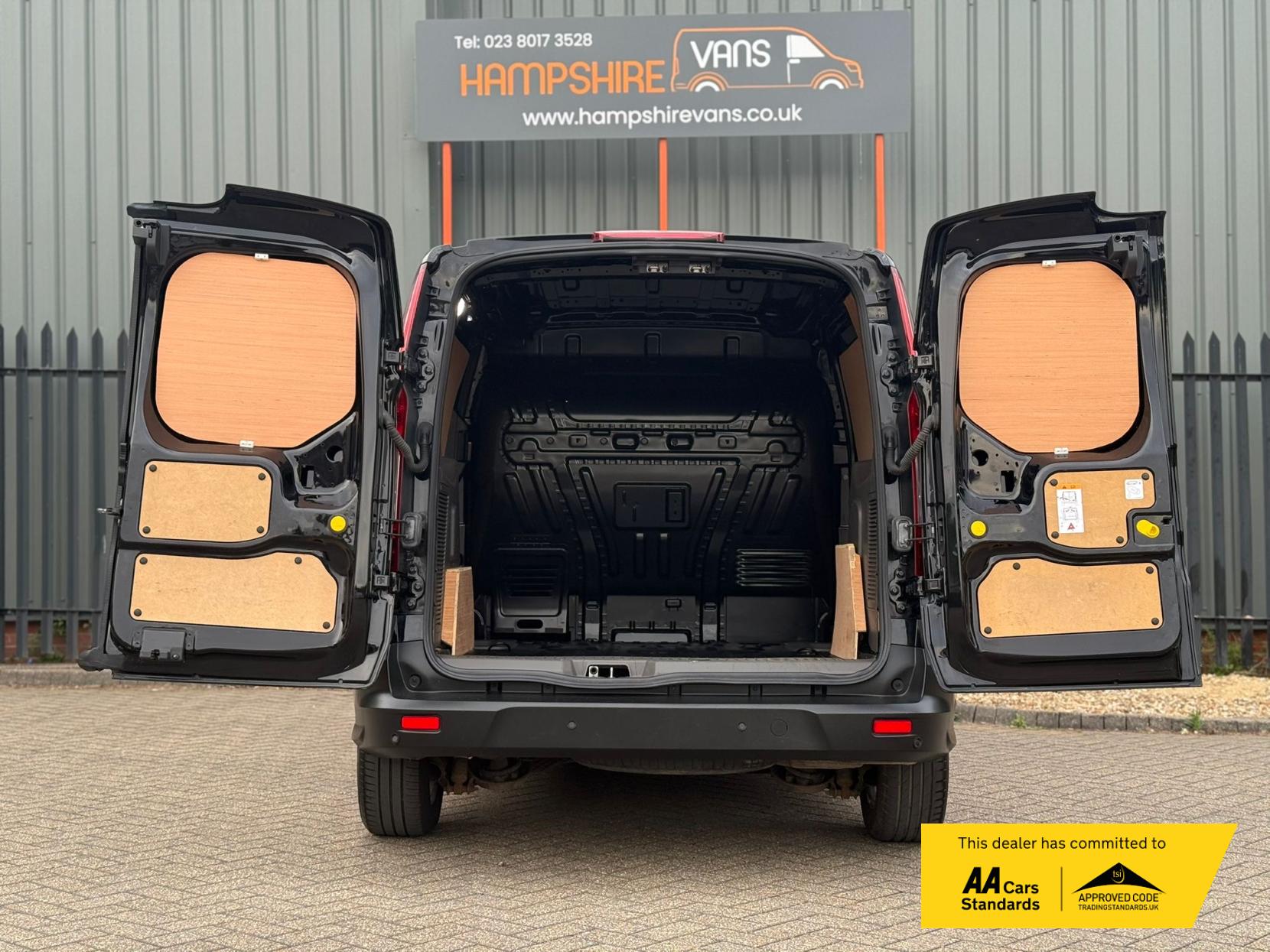 Ford Transit Connect 1.5 200 EcoBlue Limited Panel Van 5dr Diesel Manual L1 Euro 6 (s/s) (120 ps)