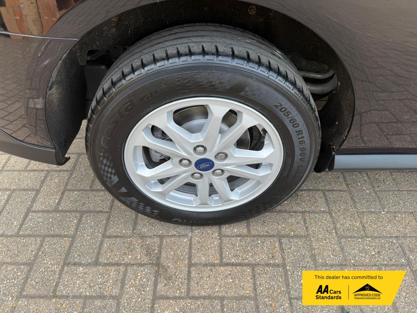 Ford Transit Connect 1.5 200 EcoBlue Limited Panel Van 5dr Diesel Manual L1 Euro 6 (s/s) (120 ps)