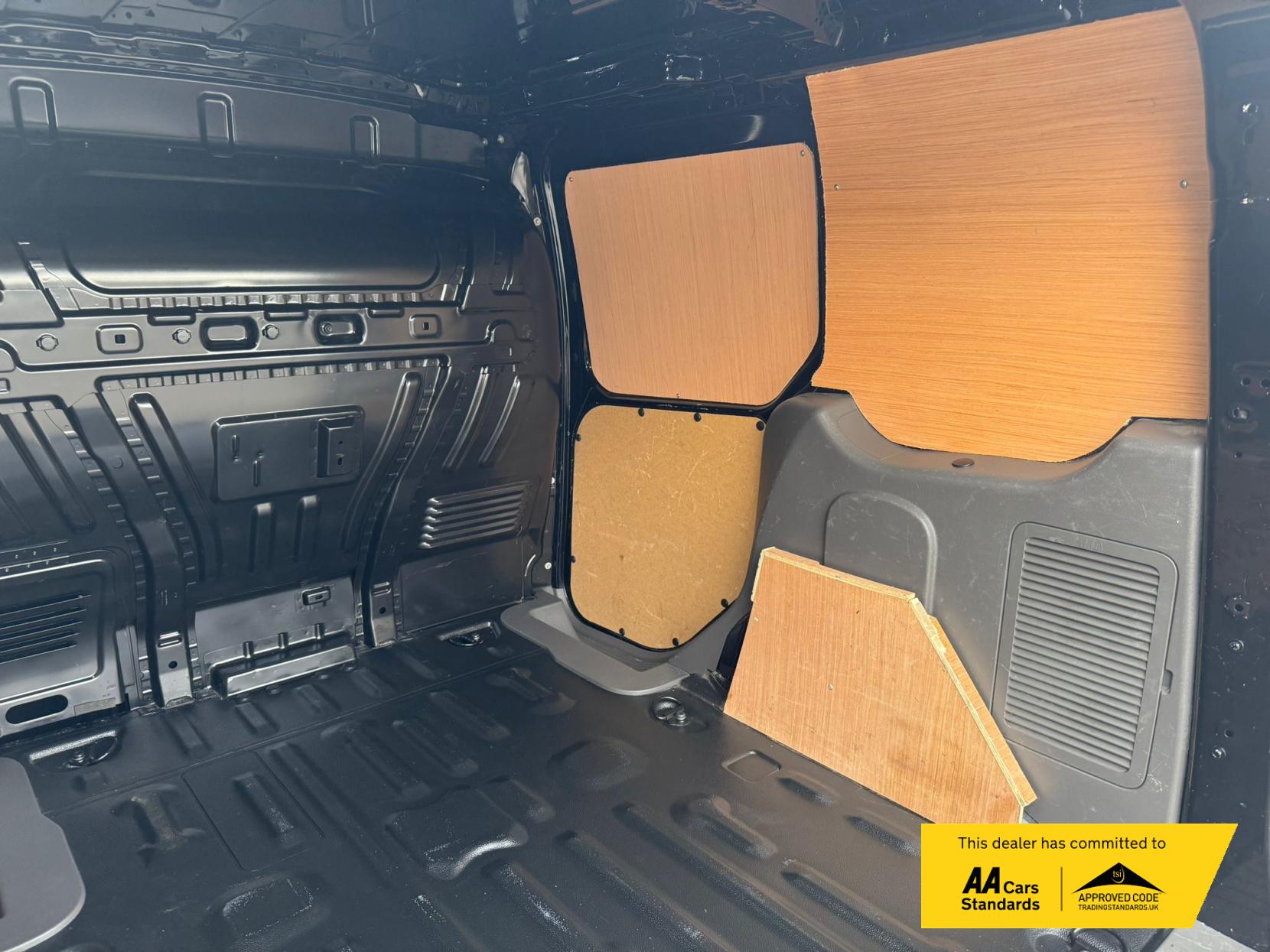 Ford Transit Connect 1.5 200 EcoBlue Limited Panel Van 5dr Diesel Manual L1 Euro 6 (s/s) (120 ps)
