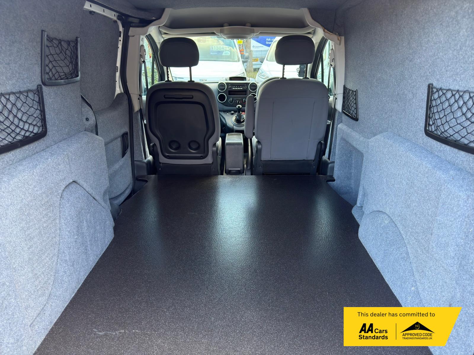 2015 Peugeot Partner 1.6 HDi 850 S Panel Van 4dr Diesel Manual L1 (138 g/km, 90 bhp) - Thumbnail 18
