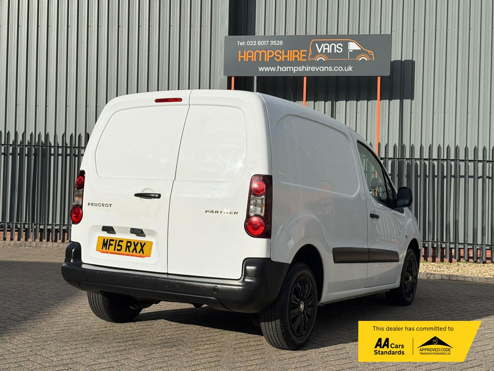2015 Peugeot Partner 1.6 HDi 850 S Panel Van 4dr Diesel Manual L1 (138 g/km, 90 bhp) - Thumbnail 3