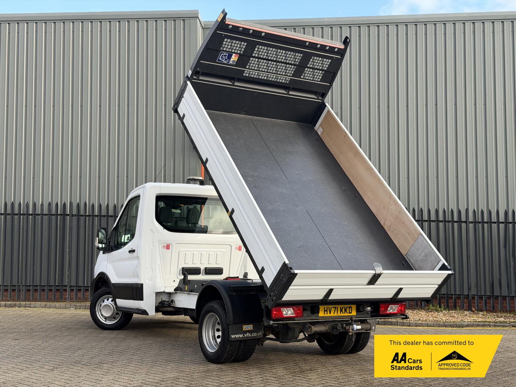 Ford Transit 2.0 350 EcoBlue 1-Way Double Tipper Double Cab 4dr Diesel Manual RWD L3 Euro 6 (1-Way, 1-Stop) (130 ps)