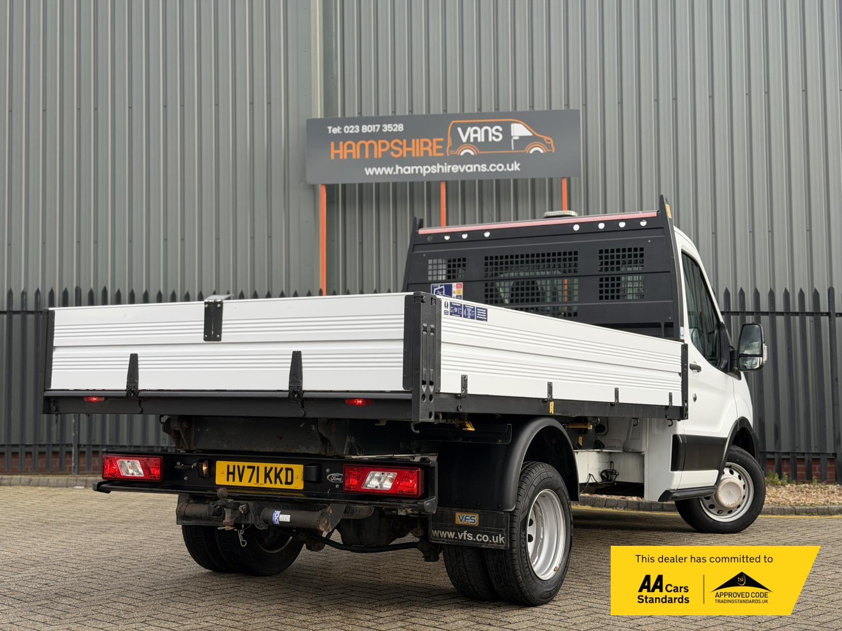 Ford Transit 2.0 350 EcoBlue 1-Way Double Tipper Double Cab 4dr Diesel Manual RWD L3 Euro 6 (1-Way, 1-Stop) (130 ps)