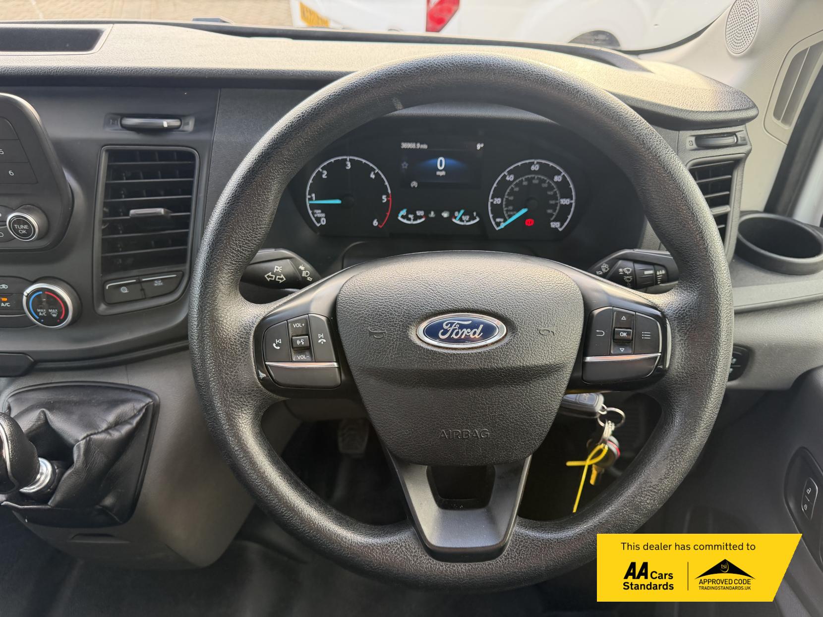 Ford Transit 2.0 350 EcoBlue 1-Way Double Tipper Double Cab 4dr Diesel Manual RWD L3 Euro 6 (1-Way, 1-Stop) (130 ps)