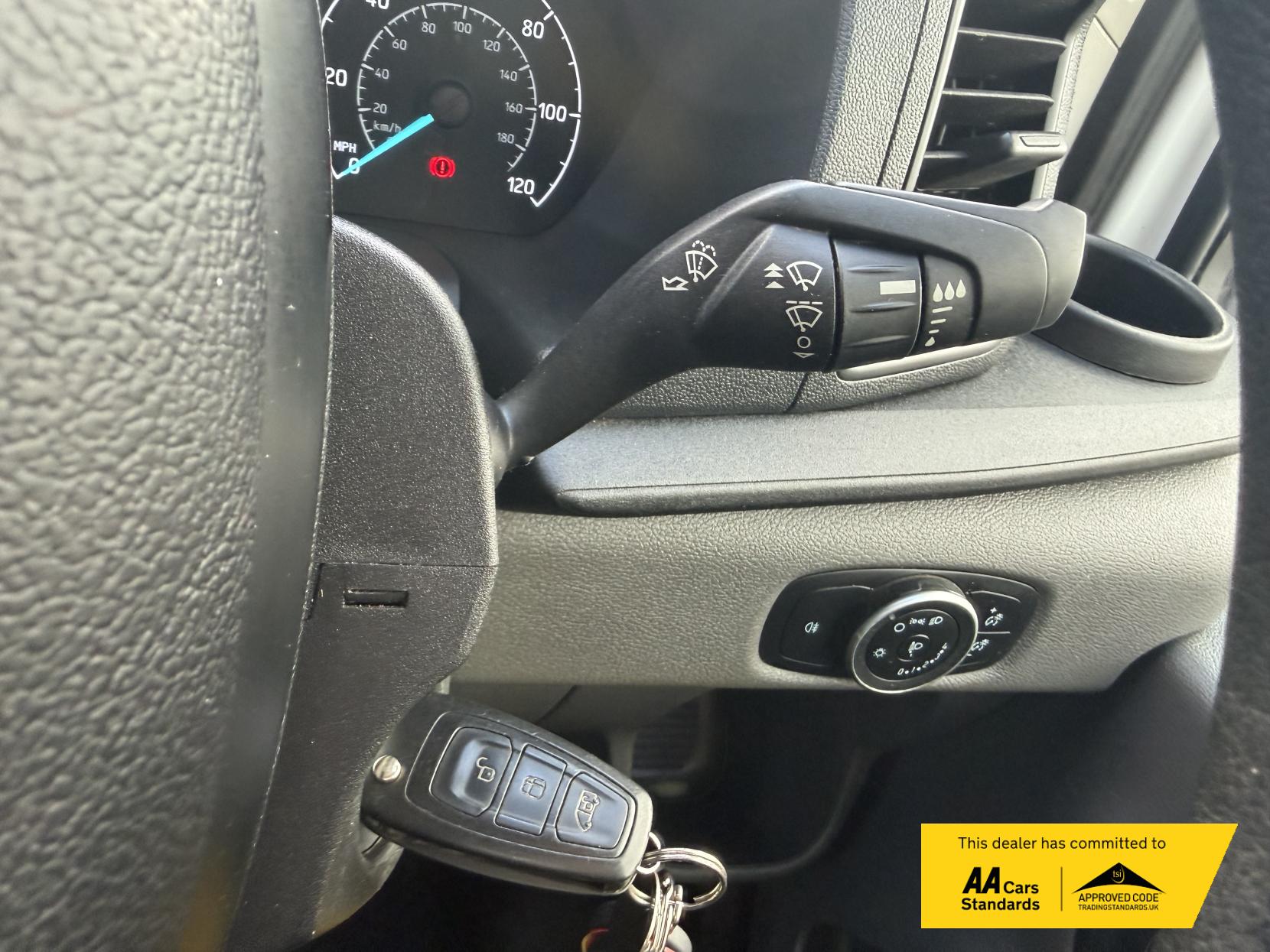 Ford Transit 2.0 350 EcoBlue 1-Way Double Tipper Double Cab 4dr Diesel Manual RWD L3 Euro 6 (1-Way, 1-Stop) (130 ps)