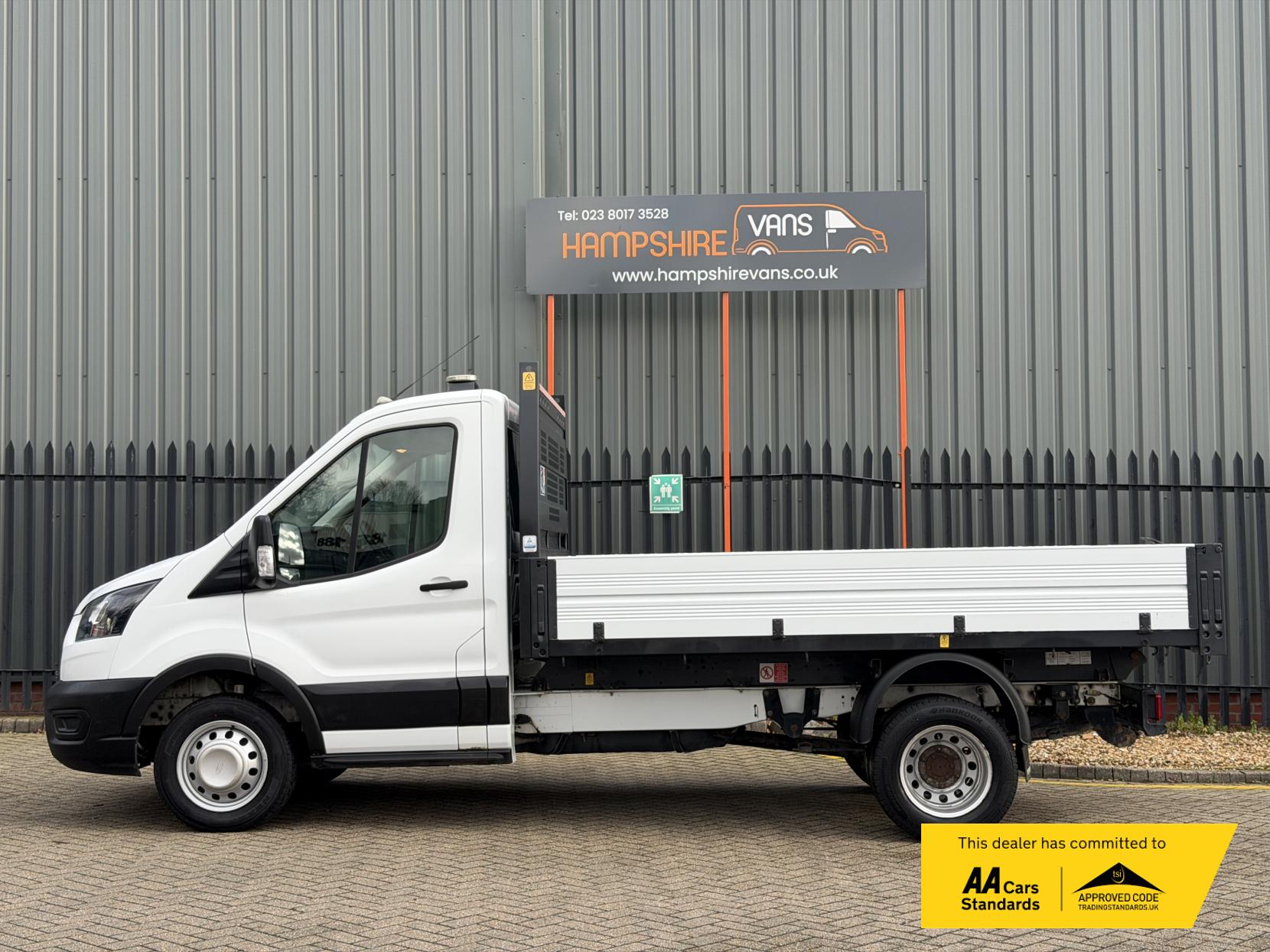 Ford Transit 2.0 350 EcoBlue 1-Way Double Tipper Double Cab 4dr Diesel Manual RWD L3 Euro 6 (1-Way, 1-Stop) (130 ps)