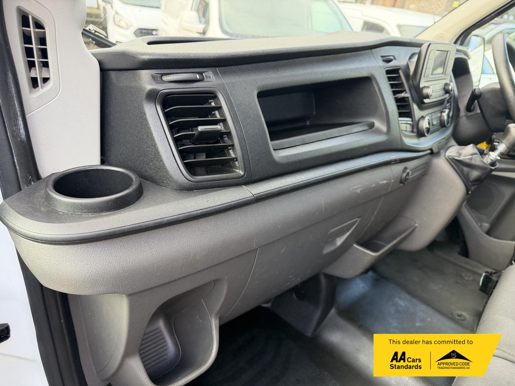 Ford Transit 2.0 350 EcoBlue 1-Way Double Tipper Double Cab 4dr Diesel Manual RWD L3 Euro 6 (1-Way, 1-Stop) (130 ps)