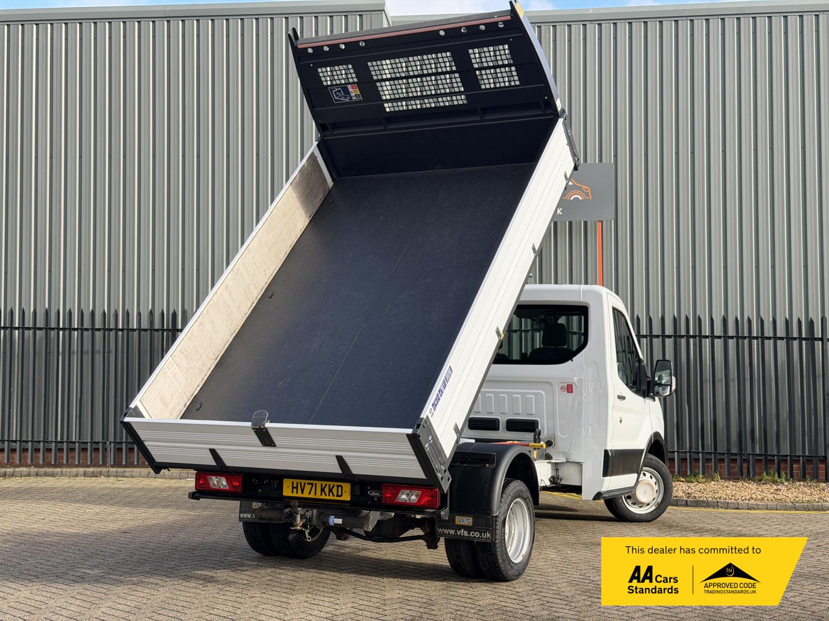 Ford Transit 2.0 350 EcoBlue 1-Way Double Tipper Double Cab 4dr Diesel Manual RWD L3 Euro 6 (1-Way, 1-Stop) (130 ps)