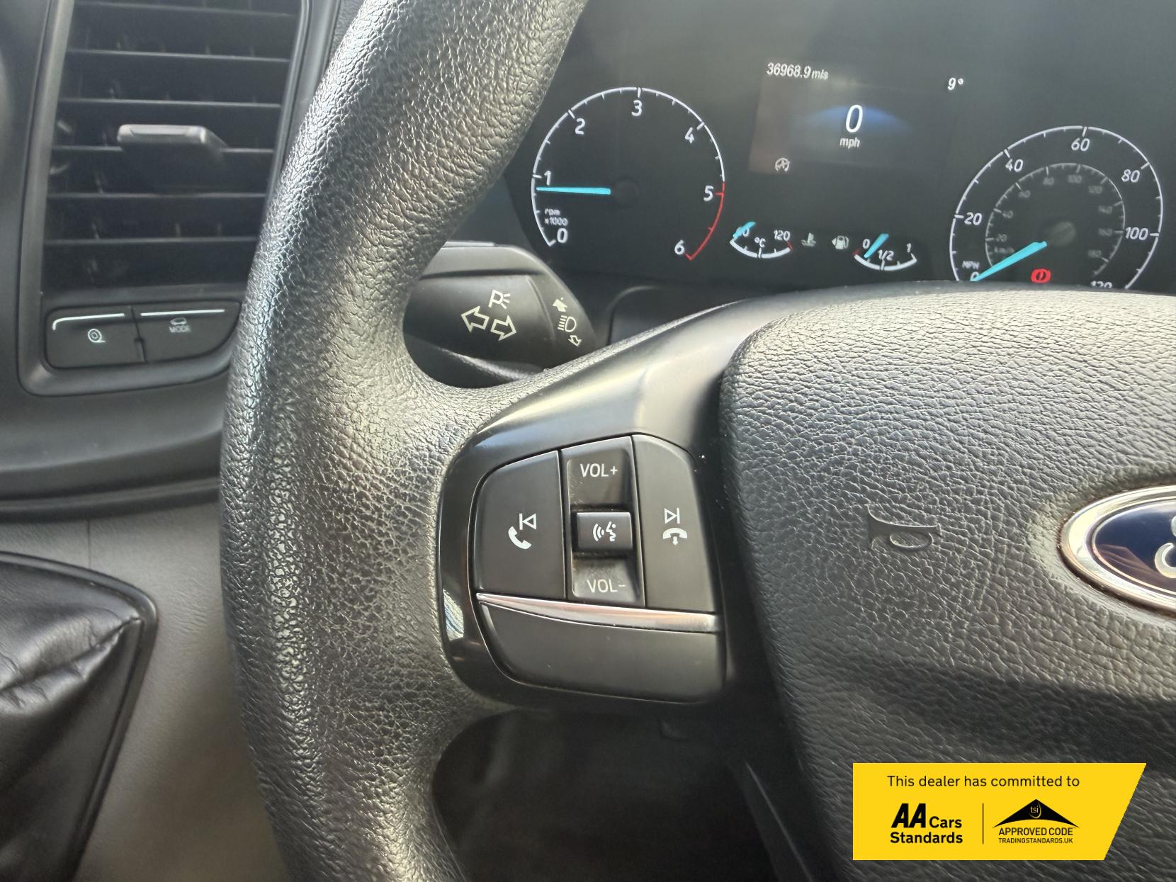 Ford Transit 2.0 350 EcoBlue 1-Way Double Tipper Double Cab 4dr Diesel Manual RWD L3 Euro 6 (1-Way, 1-Stop) (130 ps)