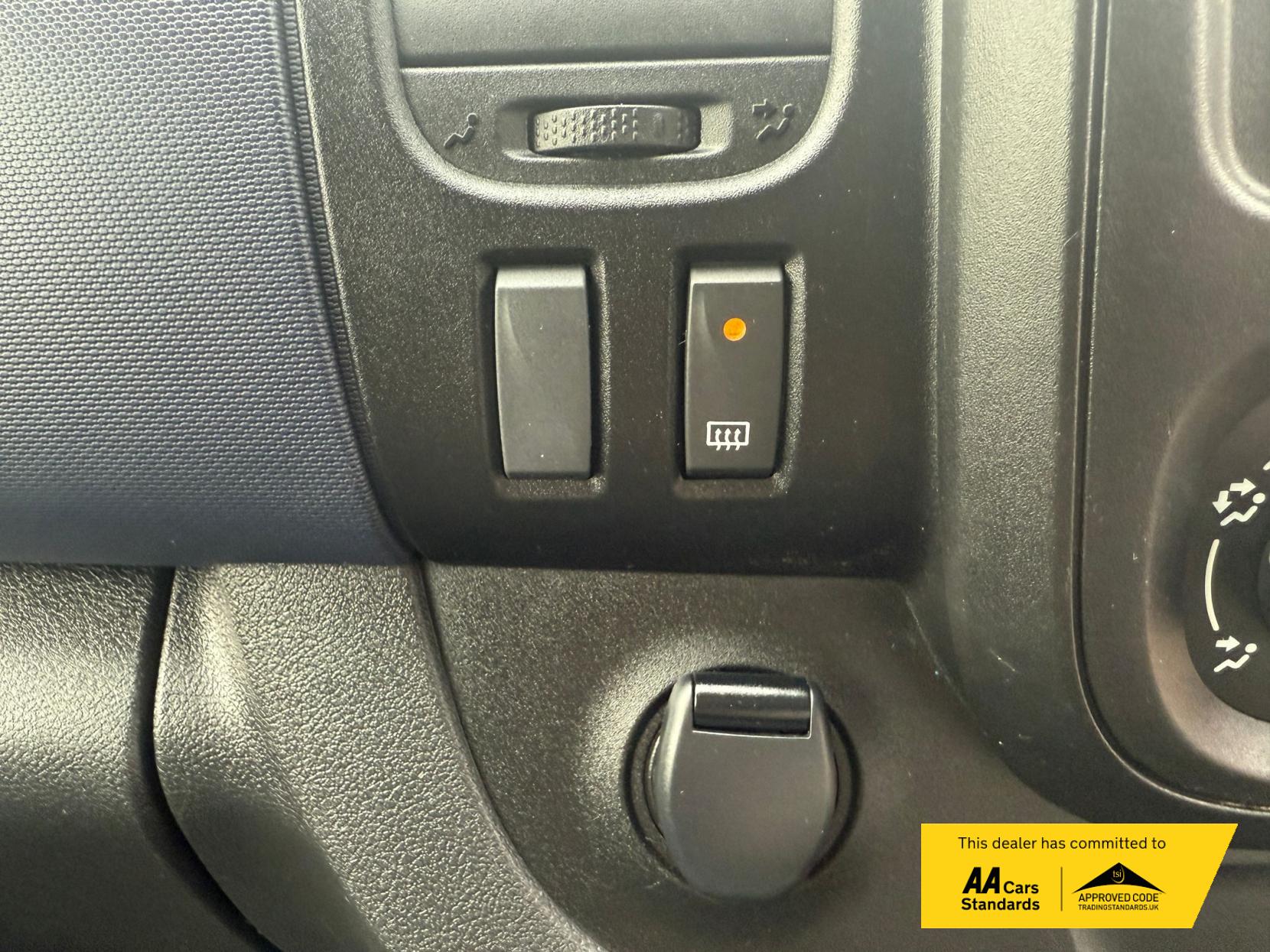 Vauxhall Vivaro 1.6 CDTi 2900 ecoFLEX Panel Van 5dr Diesel Manual L1 H1 Euro 5 (s/s) (90 ps)