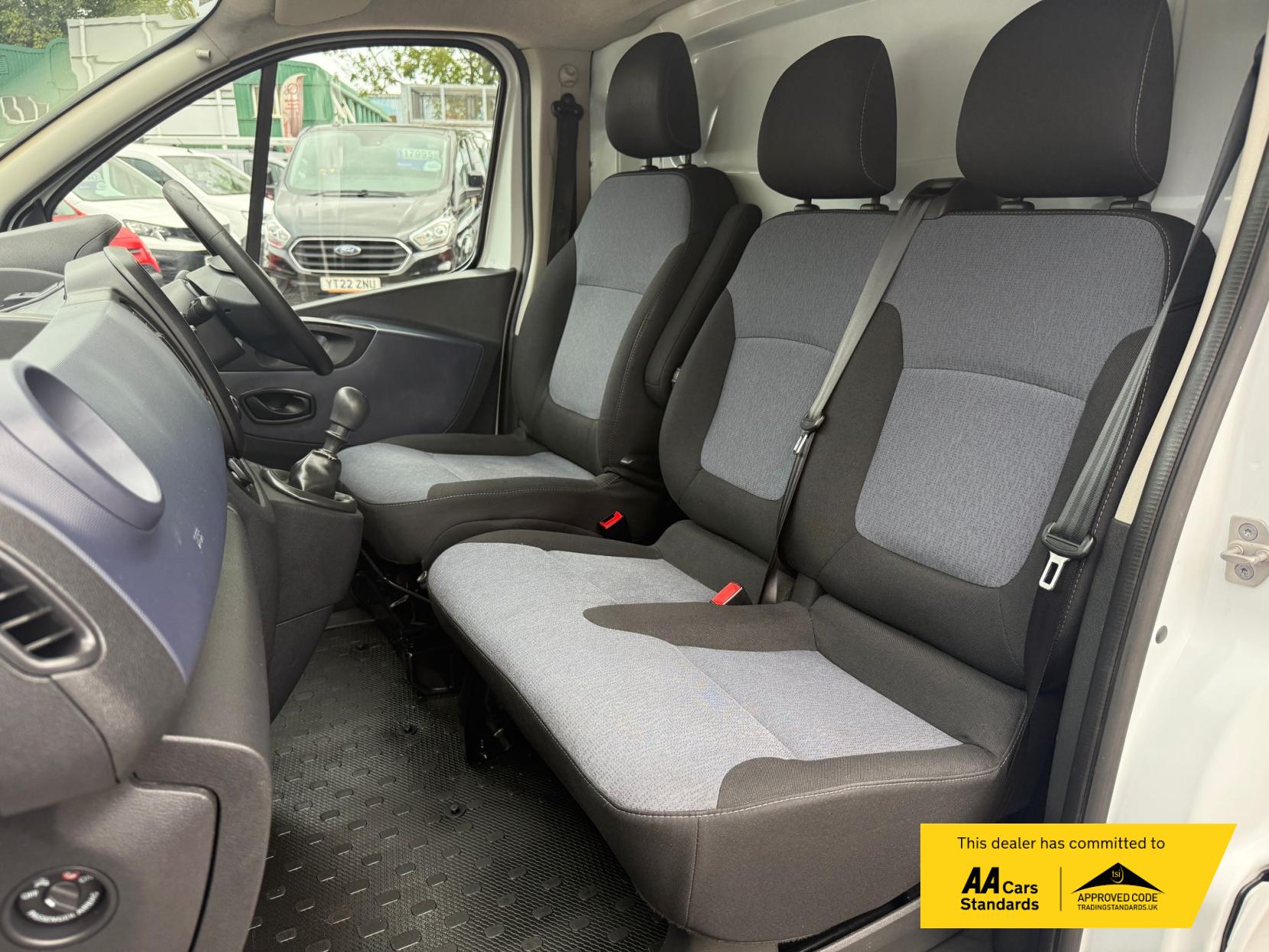 Vauxhall Vivaro 1.6 CDTi 2900 ecoFLEX Panel Van 5dr Diesel Manual L1 H1 Euro 5 (s/s) (90 ps)