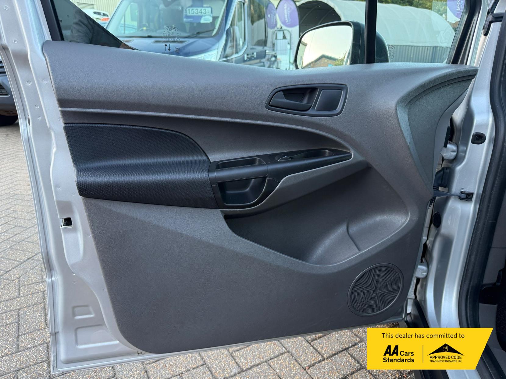 Ford Transit Connect 1.5 Leader Combi Van (2018 - 2023)