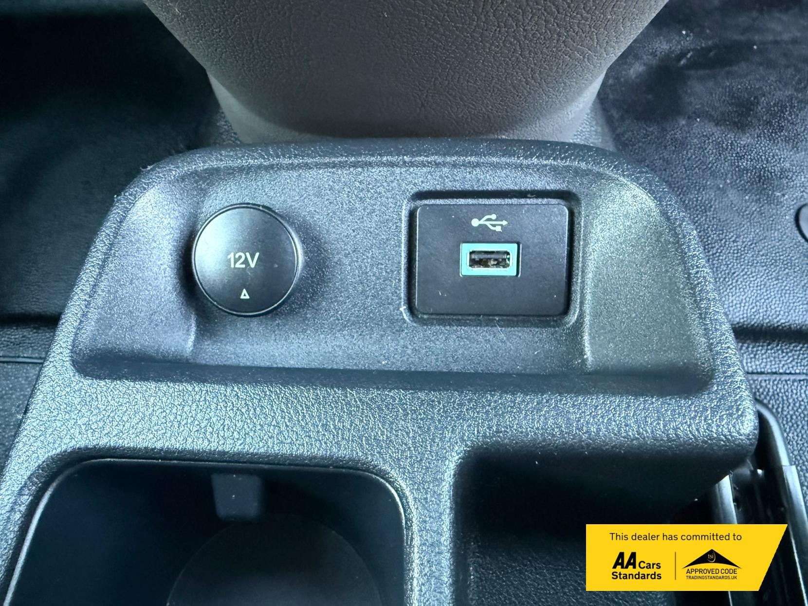 Ford Transit Connect 1.5 Leader Combi Van (2018 - 2023)