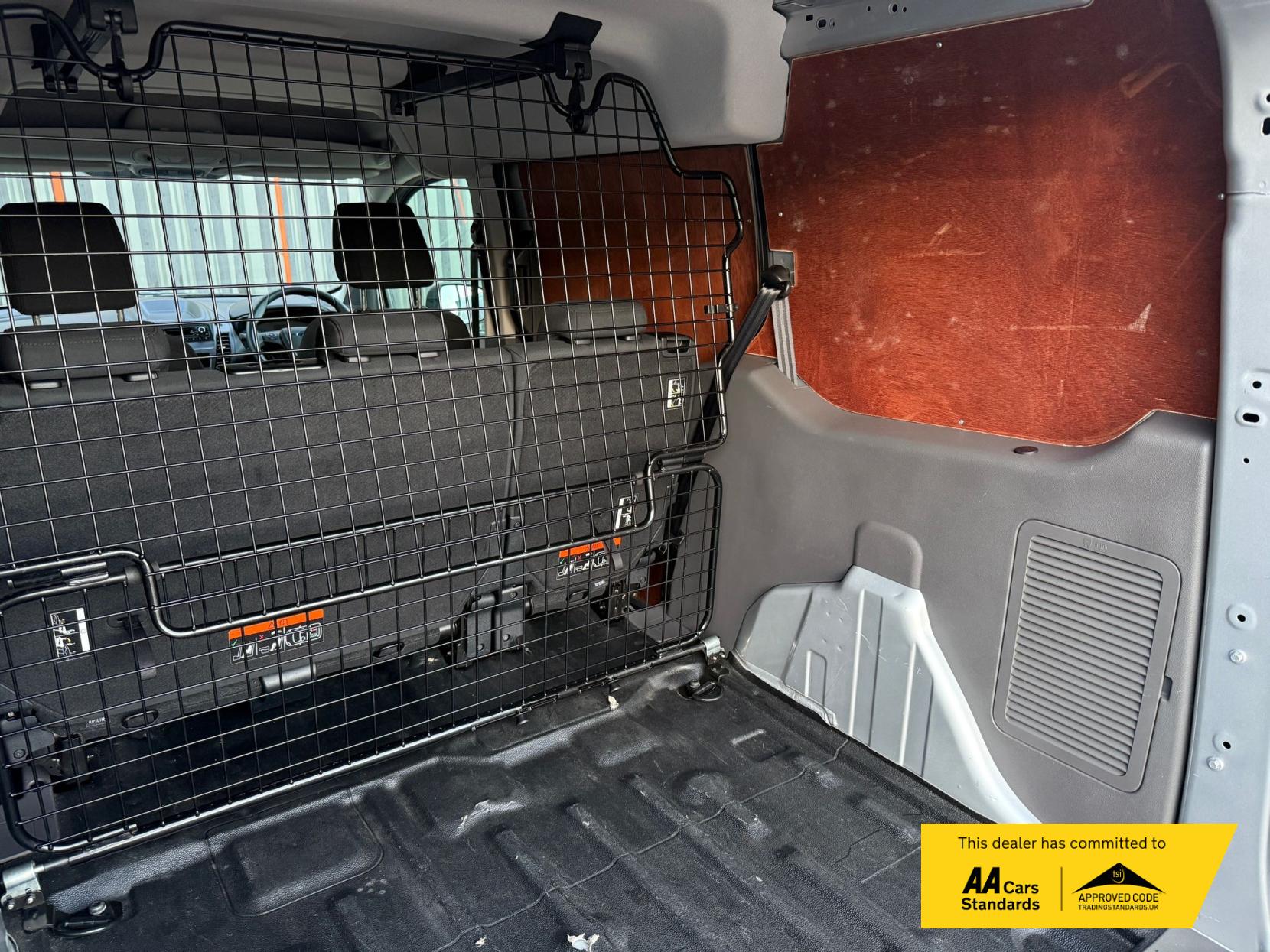 Ford Transit Connect 1.5 Leader Combi Van (2018 - 2023)