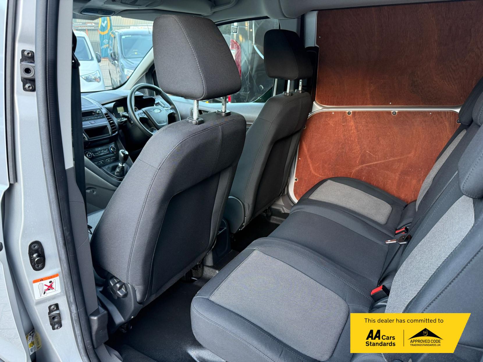 Ford Transit Connect 1.5 Leader Combi Van (2018 - 2023)