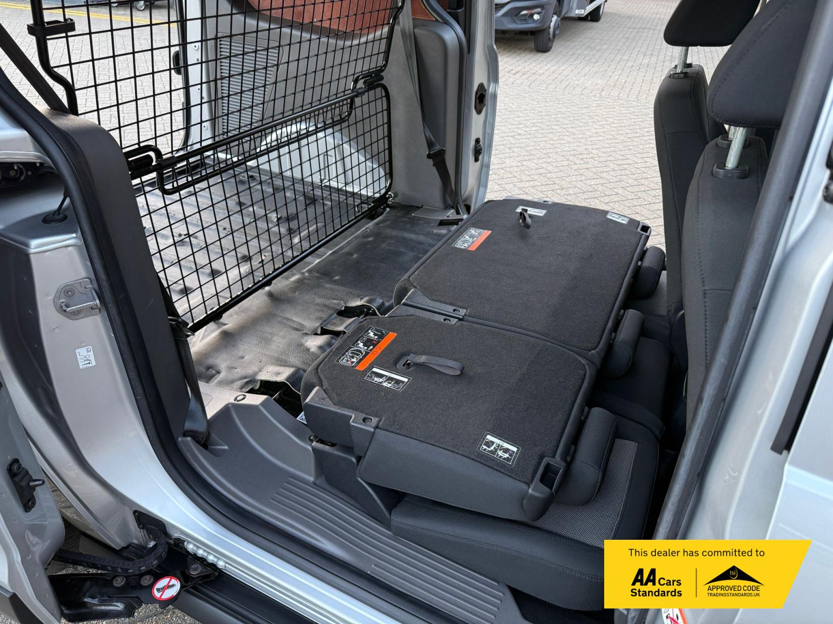 Ford Transit Connect 1.5 Leader Combi Van (2018 - 2023)
