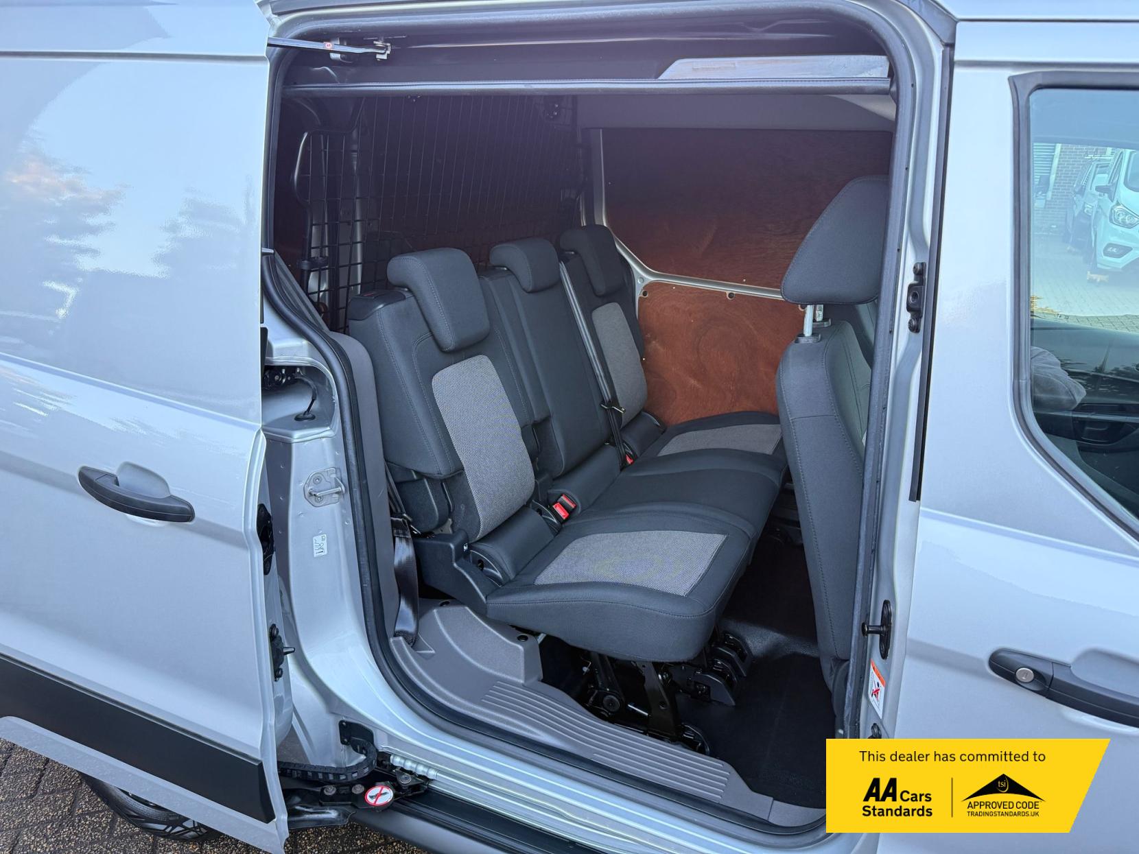 Ford Transit Connect 1.5 Leader Combi Van (2018 - 2023)
