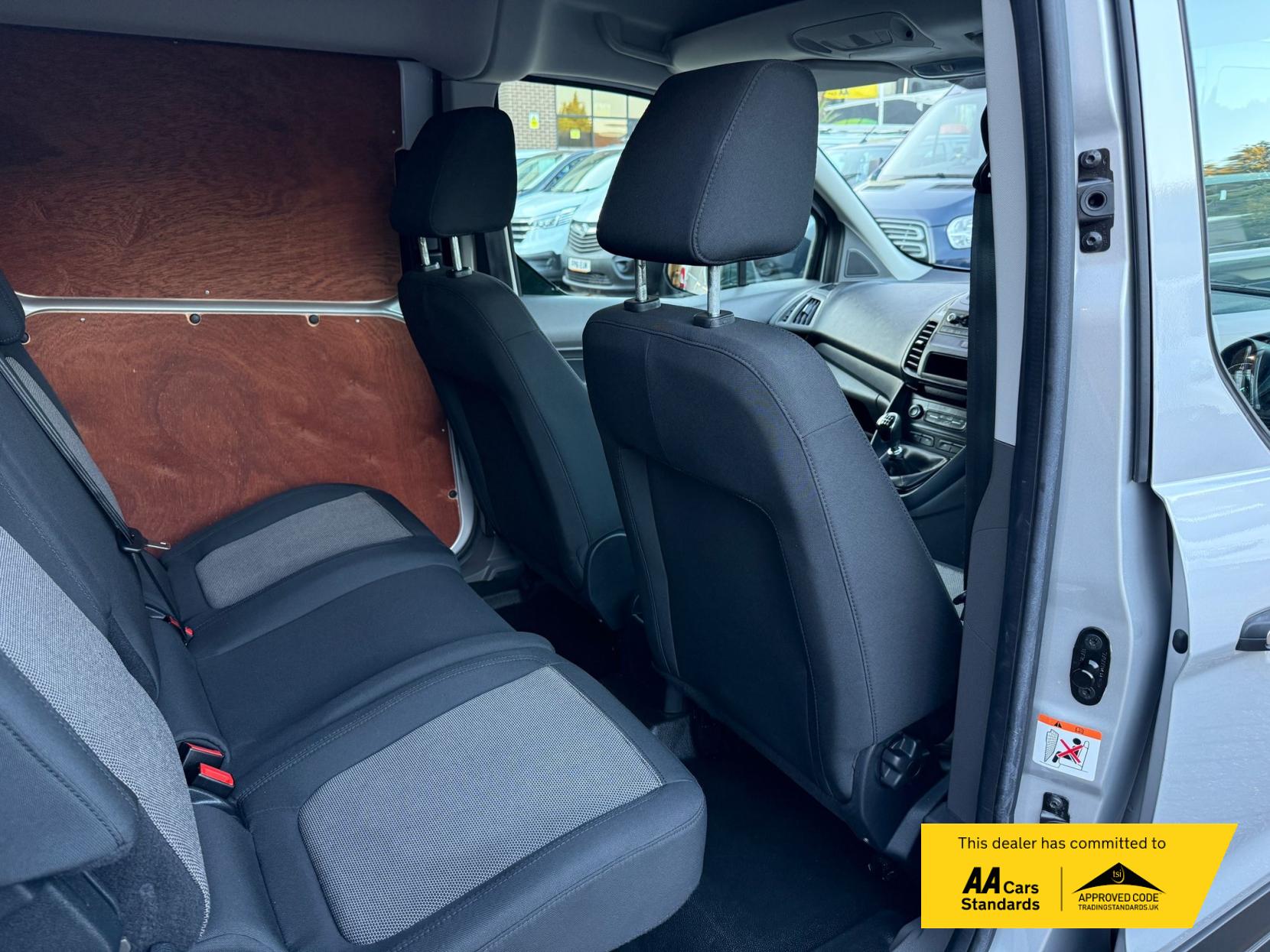 Ford Transit Connect 1.5 Leader Combi Van (2018 - 2023)