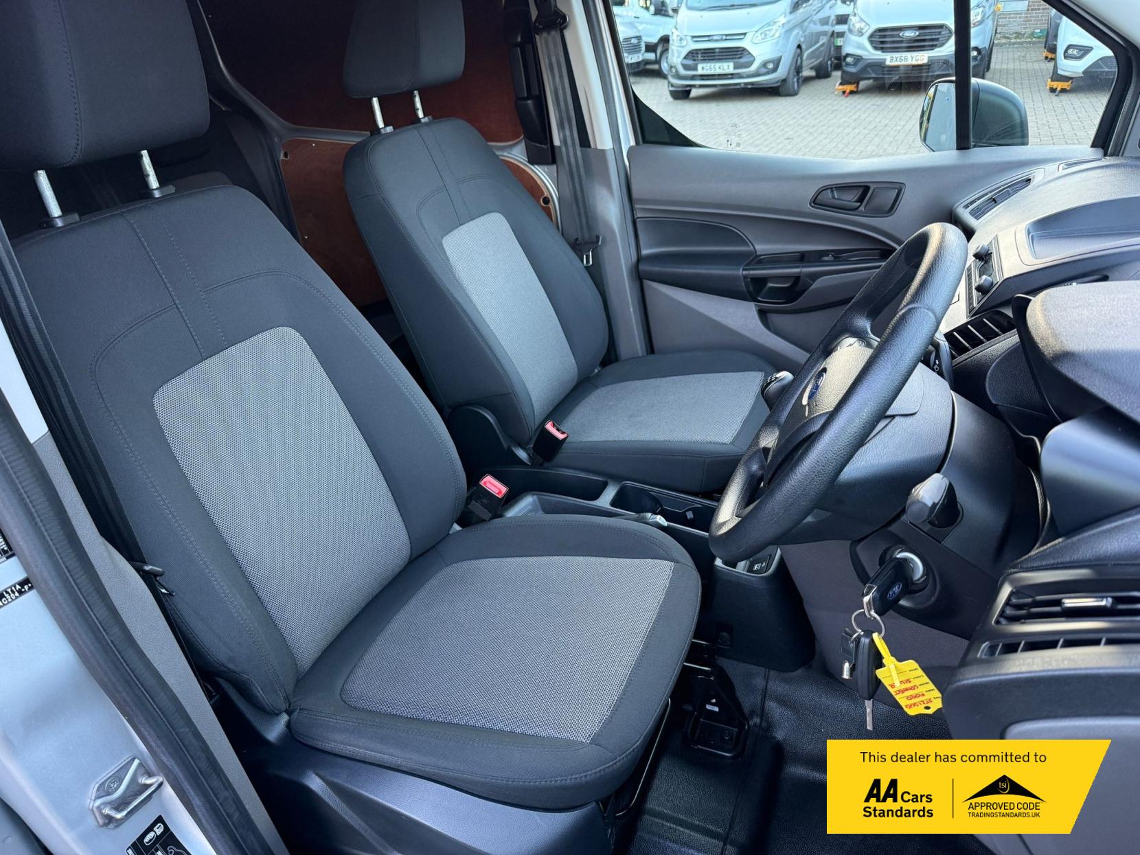 Ford Transit Connect 1.5 Leader Combi Van (2018 - 2023)