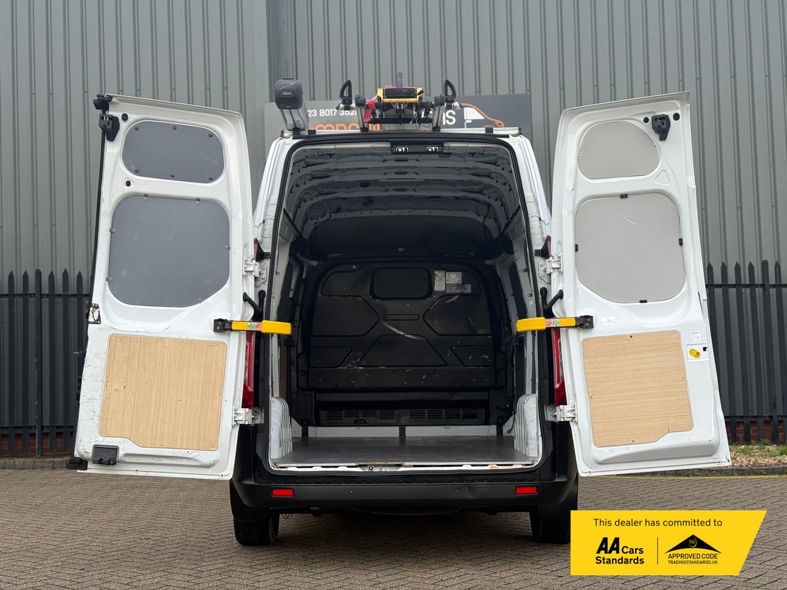 Ford Transit Custom 2.0 300 EcoBlue Leader Panel Van 5dr Diesel Manual L2 H2 Euro 6 (s/s) (130 ps)