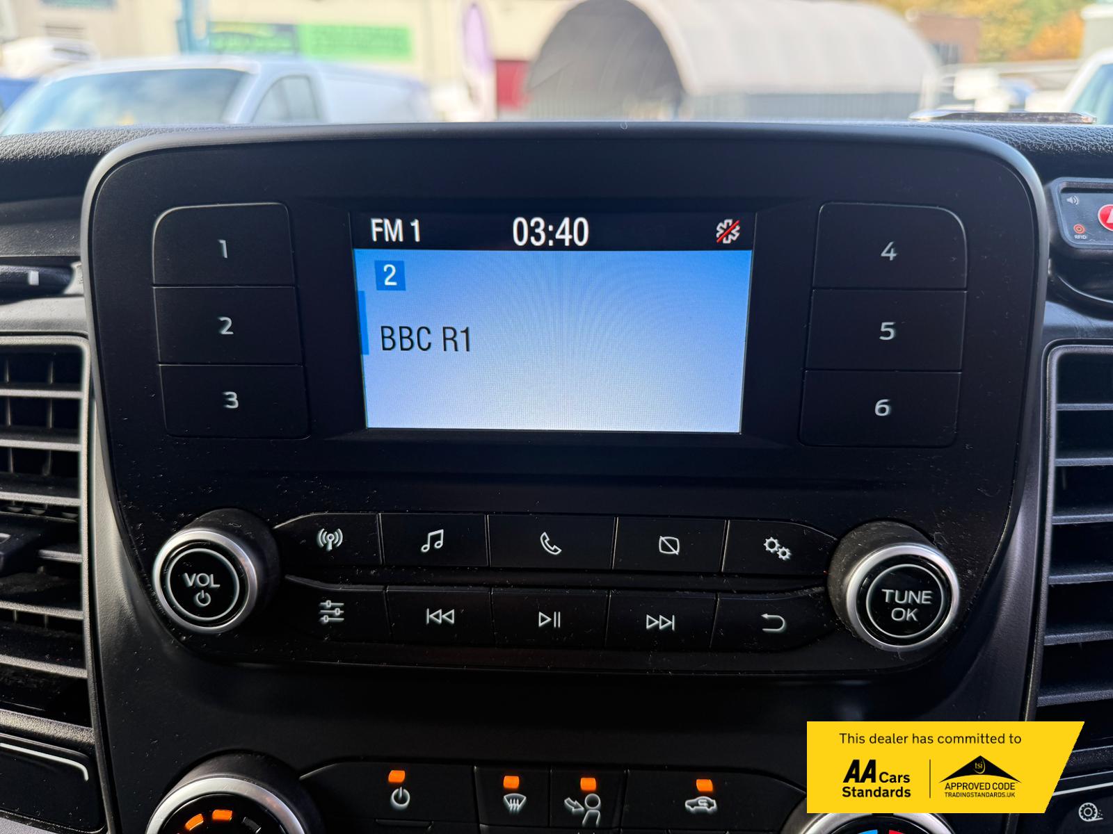 Ford Transit Custom 2.0 300 EcoBlue Leader Panel Van 5dr Diesel Manual L2 H2 Euro 6 (s/s) (130 ps)