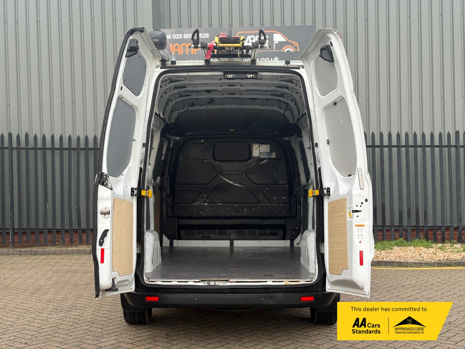 Ford Transit Custom 2.0 300 EcoBlue Leader Panel Van 5dr Diesel Manual L2 H2 Euro 6 (s/s) (130 ps)