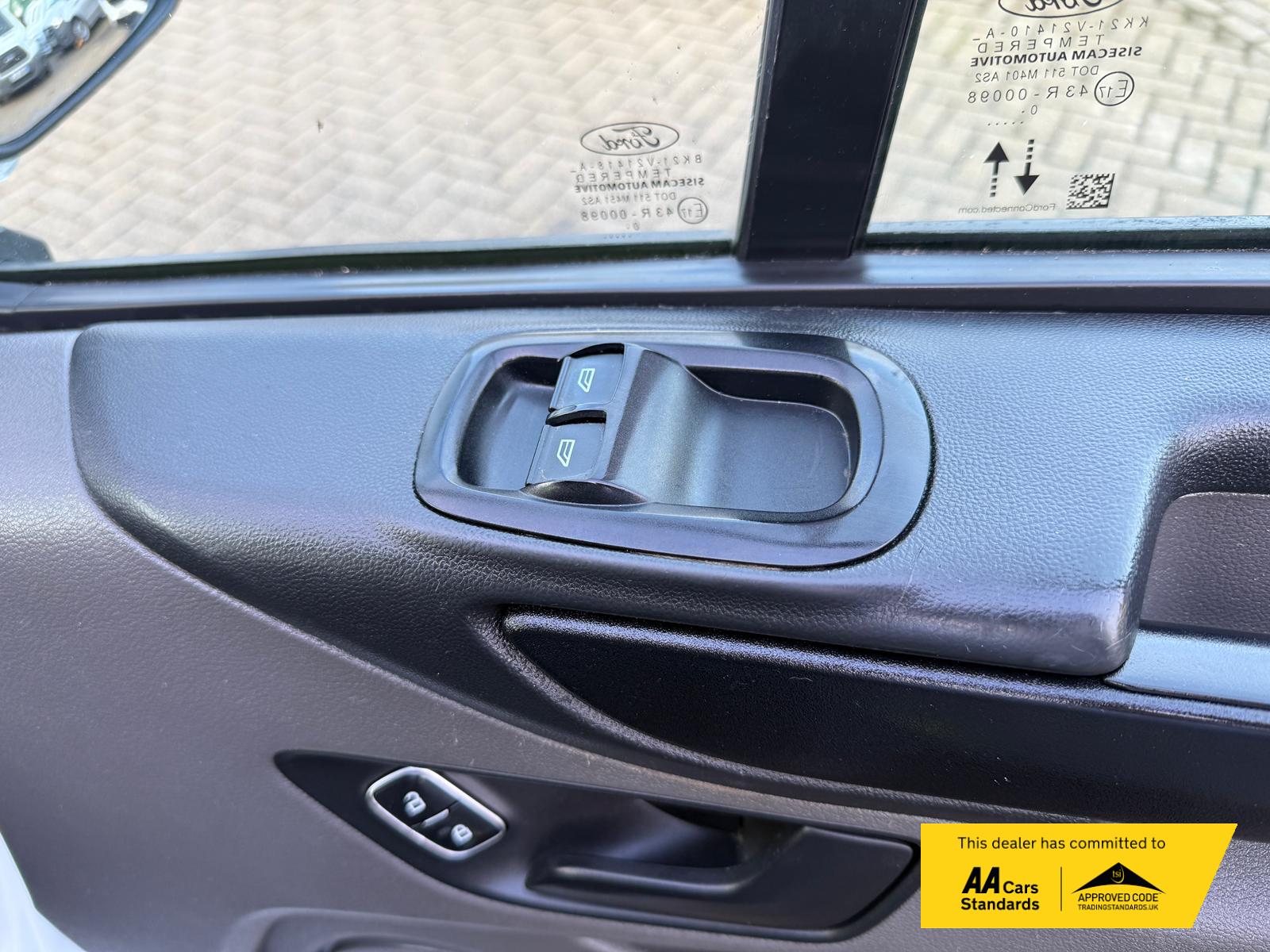 Ford Transit Custom 2.0 300 EcoBlue Leader Panel Van 5dr Diesel Manual L2 H2 Euro 6 (s/s) (130 ps)