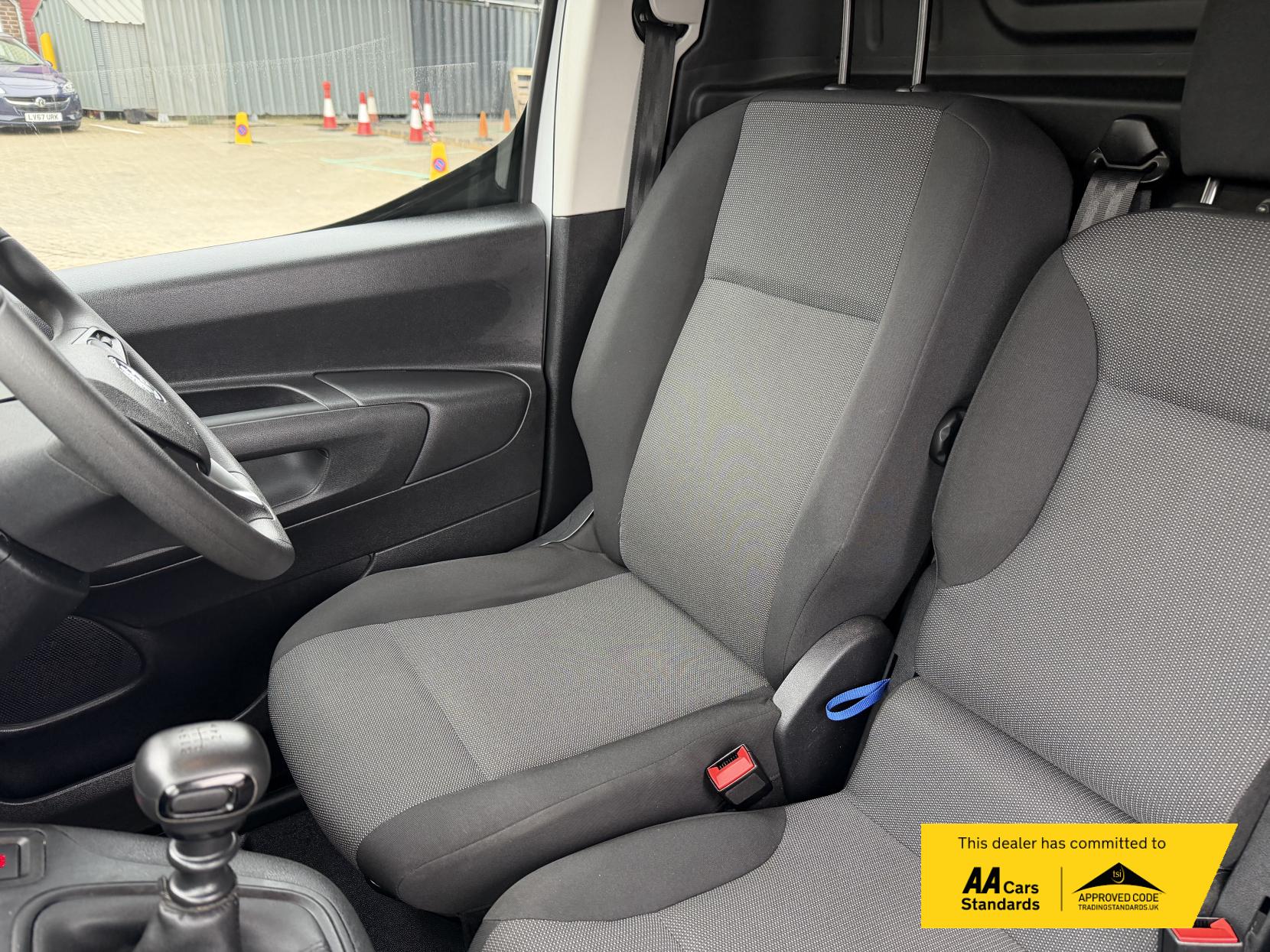 Vauxhall Combo 1.5 Turbo D 2300 Sportive Panel Van 5dr Diesel Manual L1 H1 Euro 6 (100 ps)