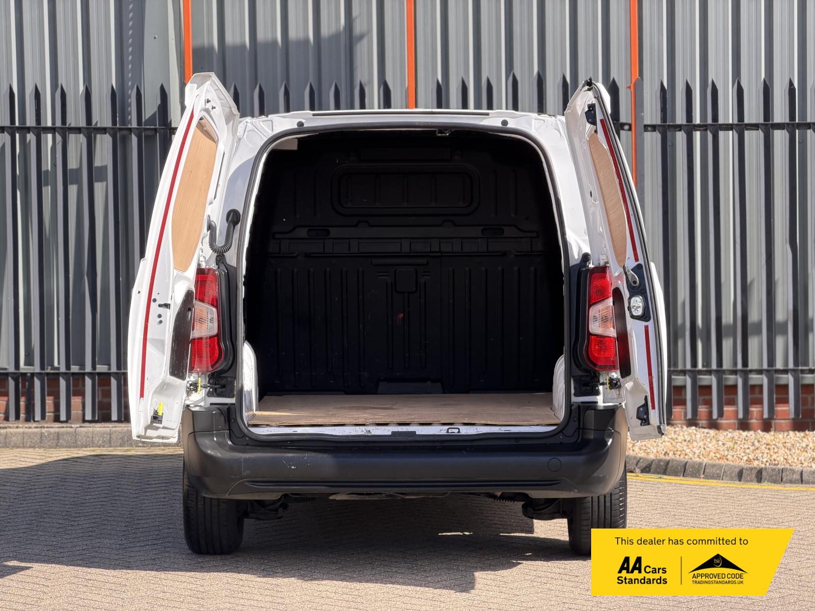 Vauxhall Combo 1.5 Turbo D 2000 Edition Panel Van 4dr Diesel Auto L1 H1 Euro 6 (s/s) (130 ps)