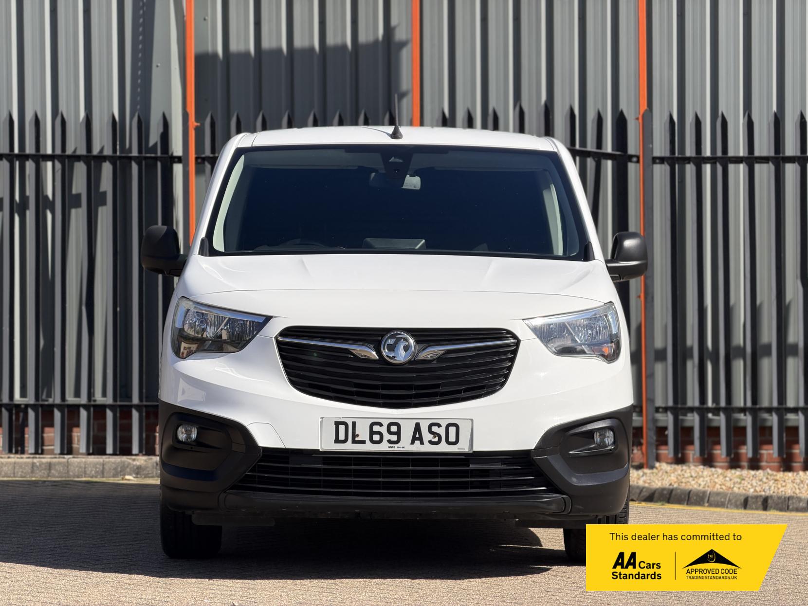 Vauxhall Combo 1.5 Turbo D 2000 Edition Panel Van 4dr Diesel Auto L1 H1 Euro 6 (s/s) (130 ps)