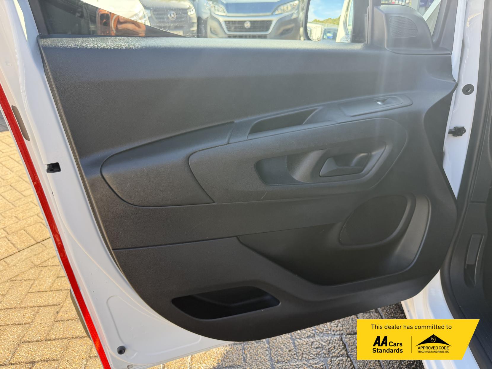 Vauxhall Combo 1.5 Turbo D 2000 Edition Panel Van 4dr Diesel Auto L1 H1 Euro 6 (s/s) (130 ps)